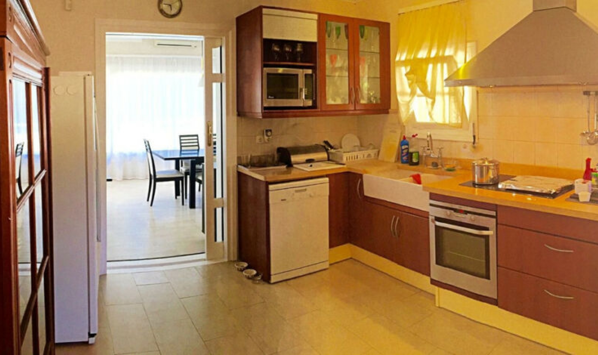 Resale - House -
Elviria