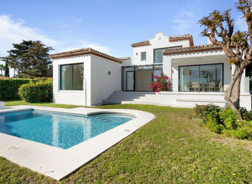 Resale - House -
Elviria