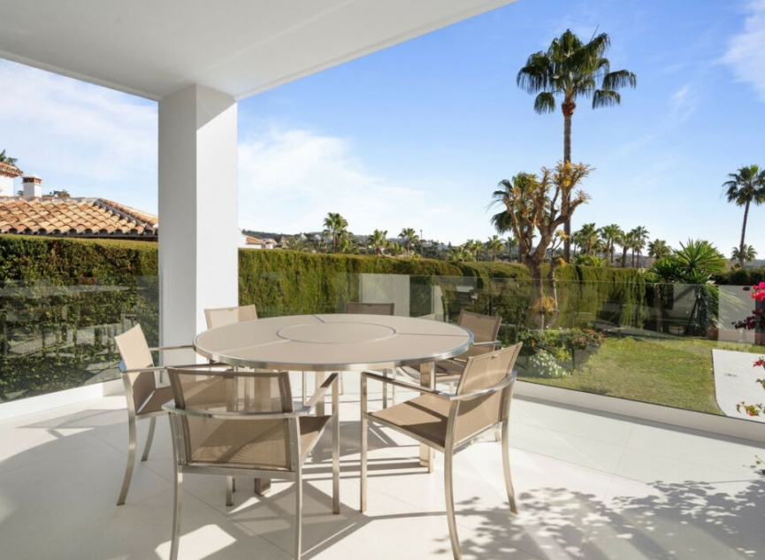 Resale - House -
Elviria