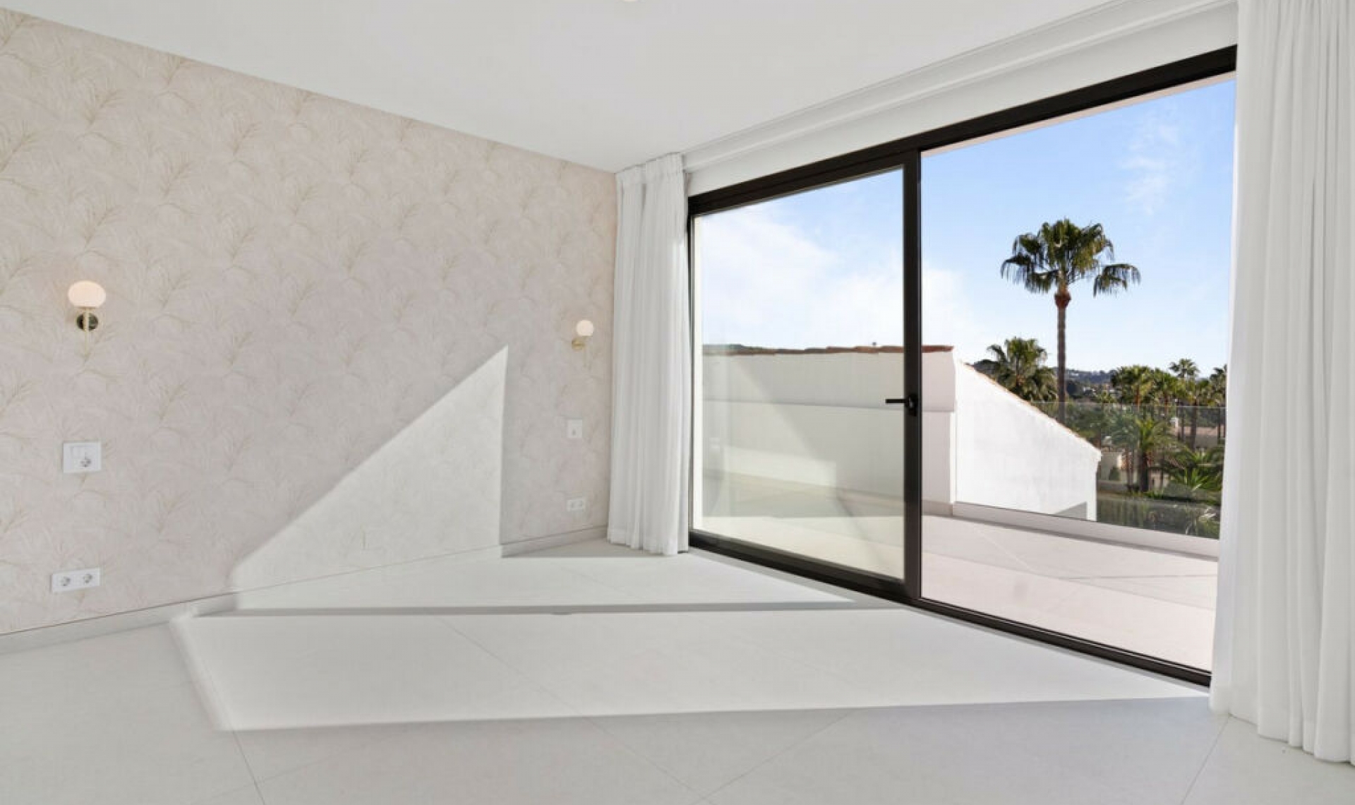 Resale - House -
Elviria