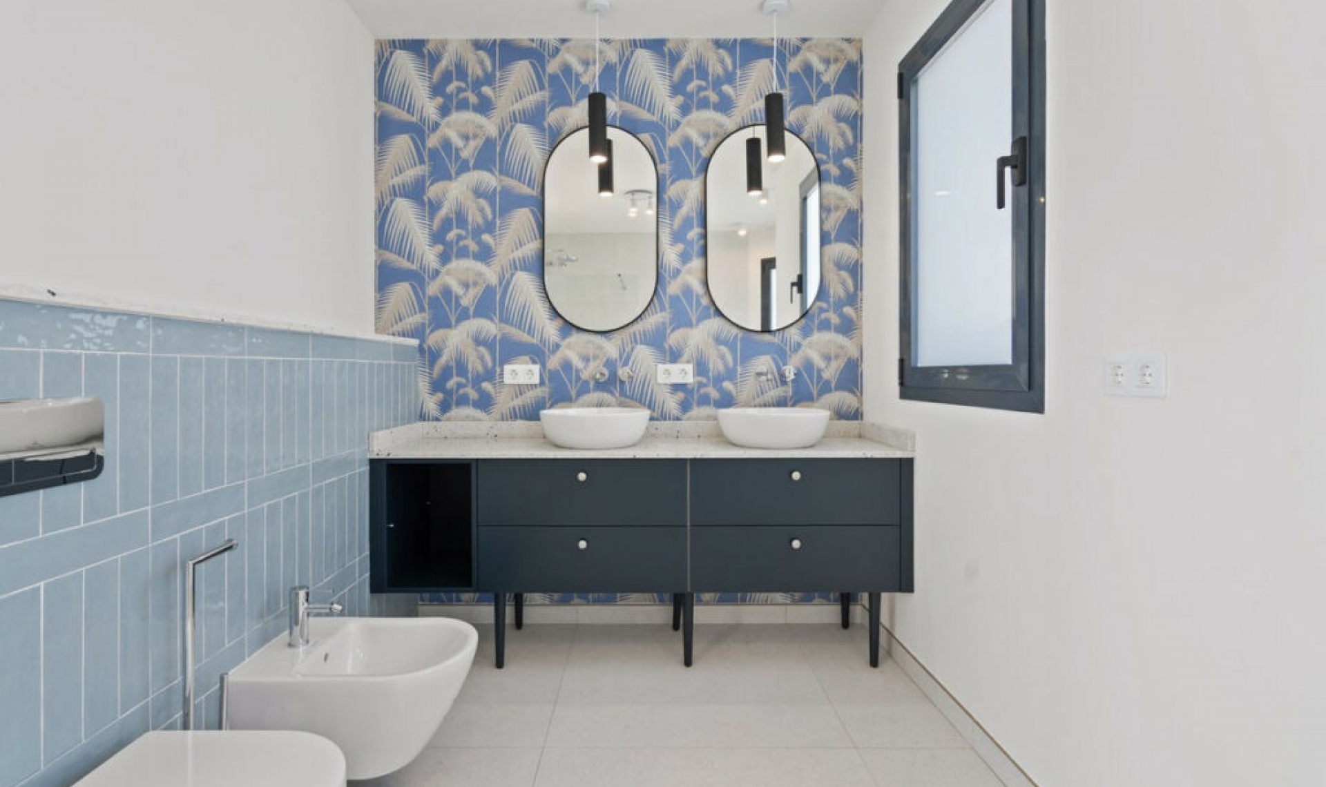 Resale - House -
Elviria