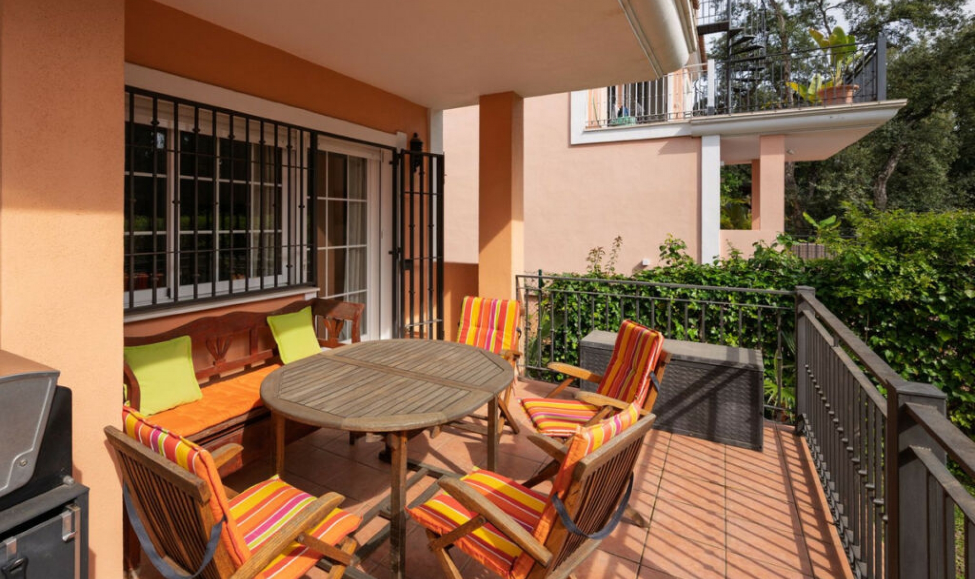 Resale - House -
Elviria