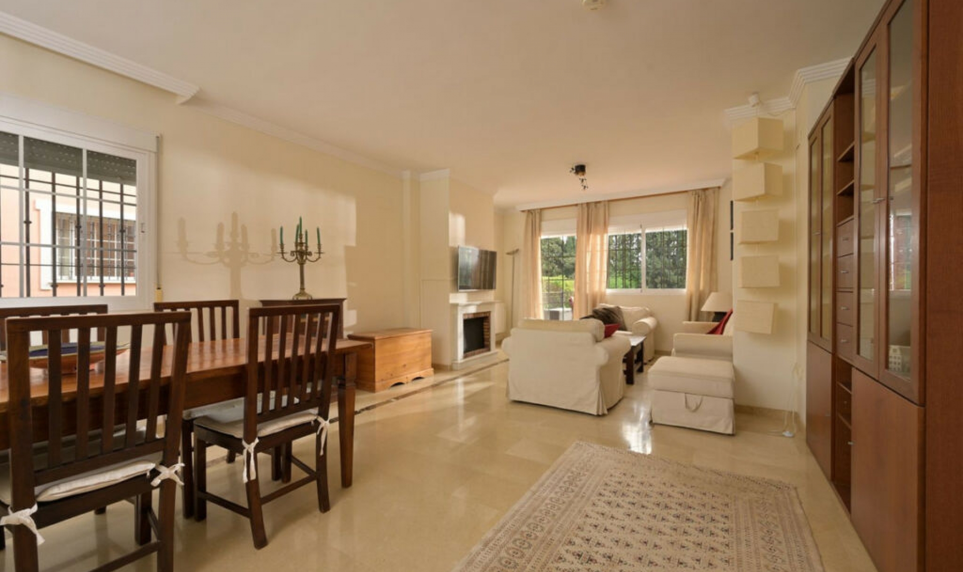 Resale - House -
Elviria