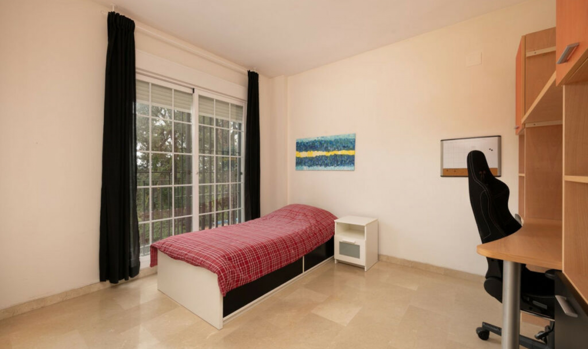 Resale - House -
Elviria