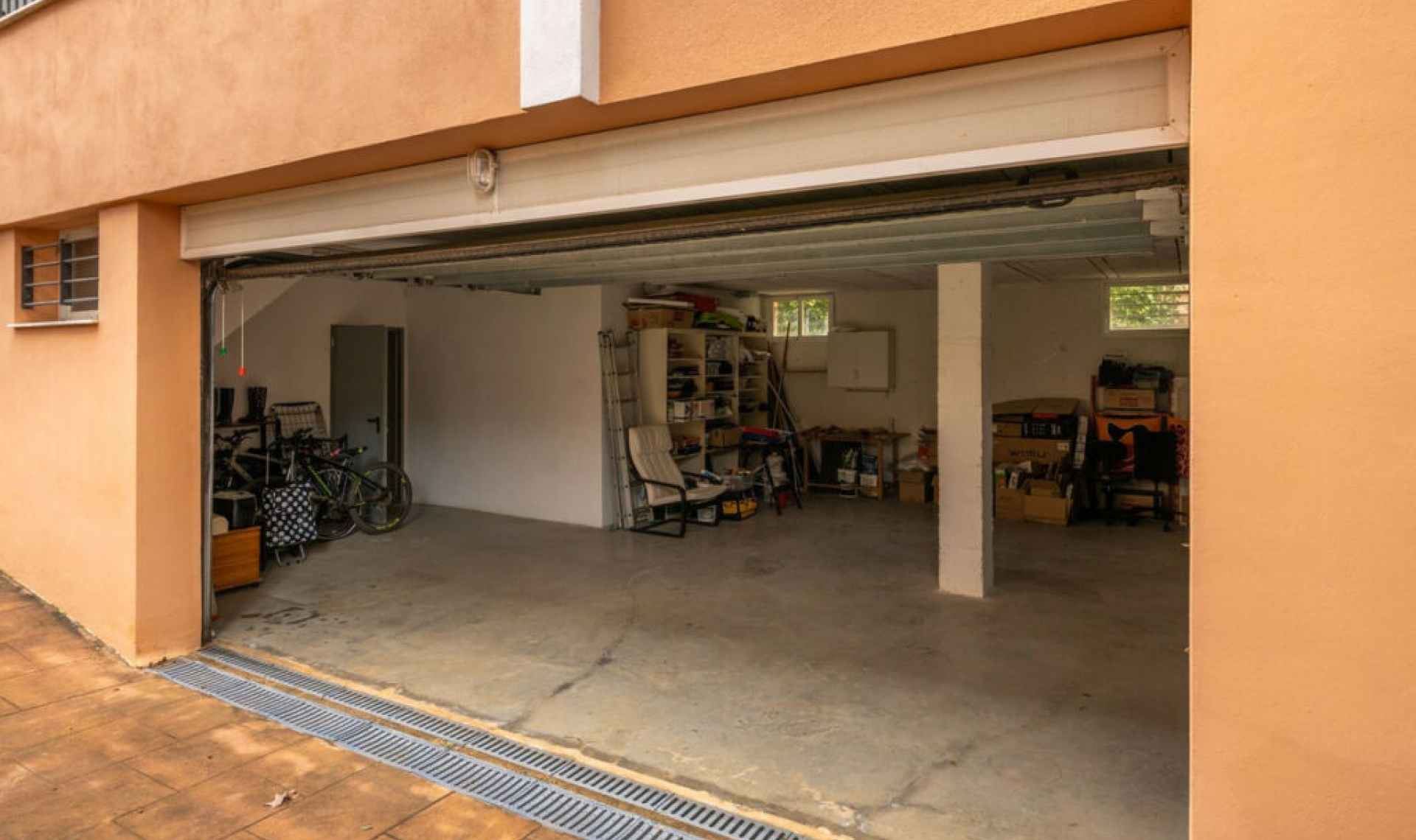 Resale - House -
Elviria