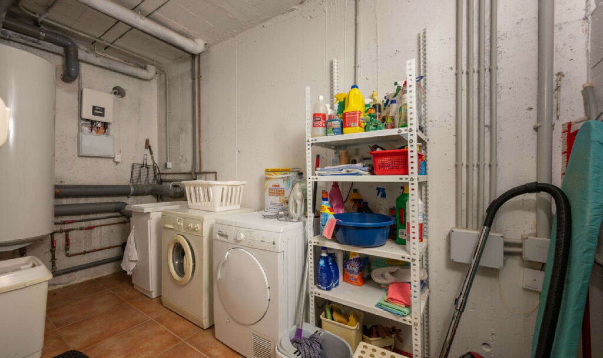 Resale - House -
Elviria