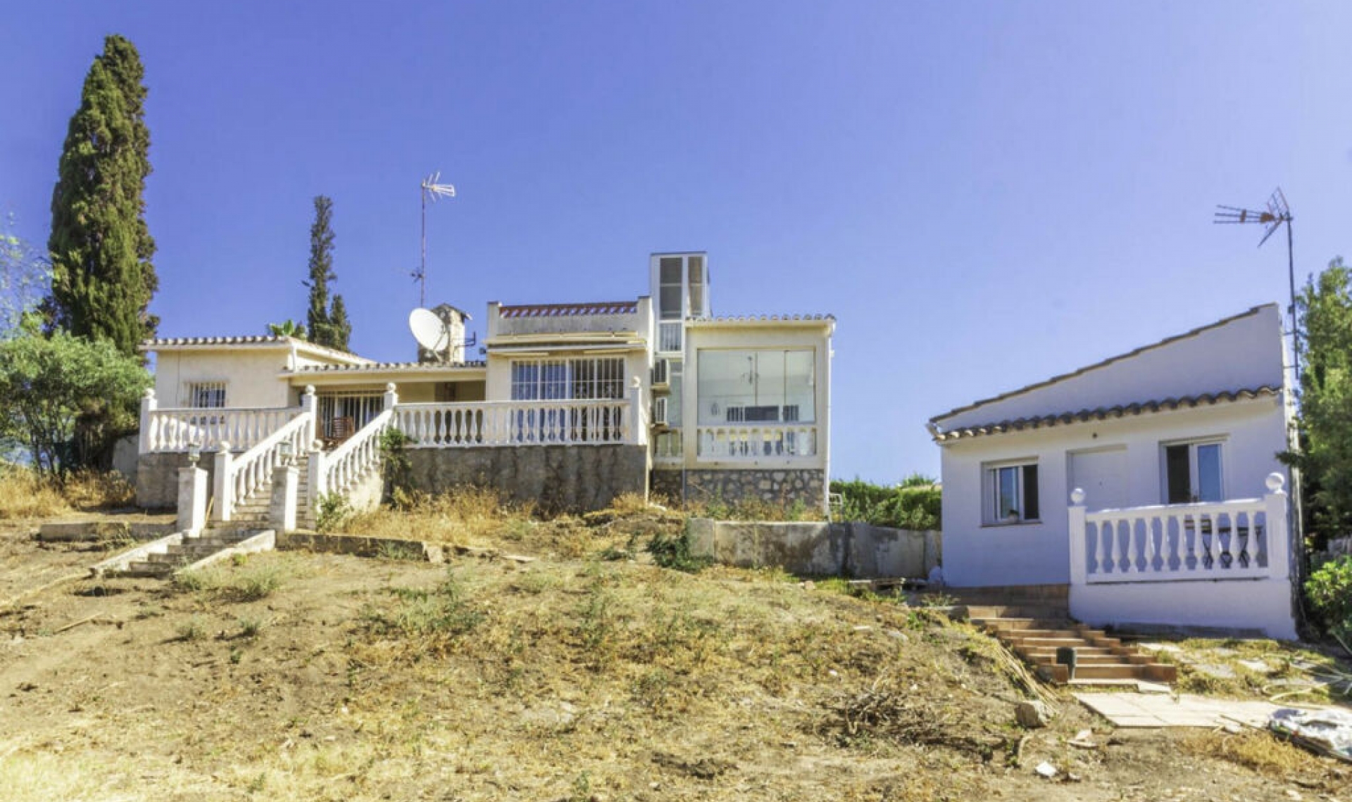 Resale - House -
Elviria