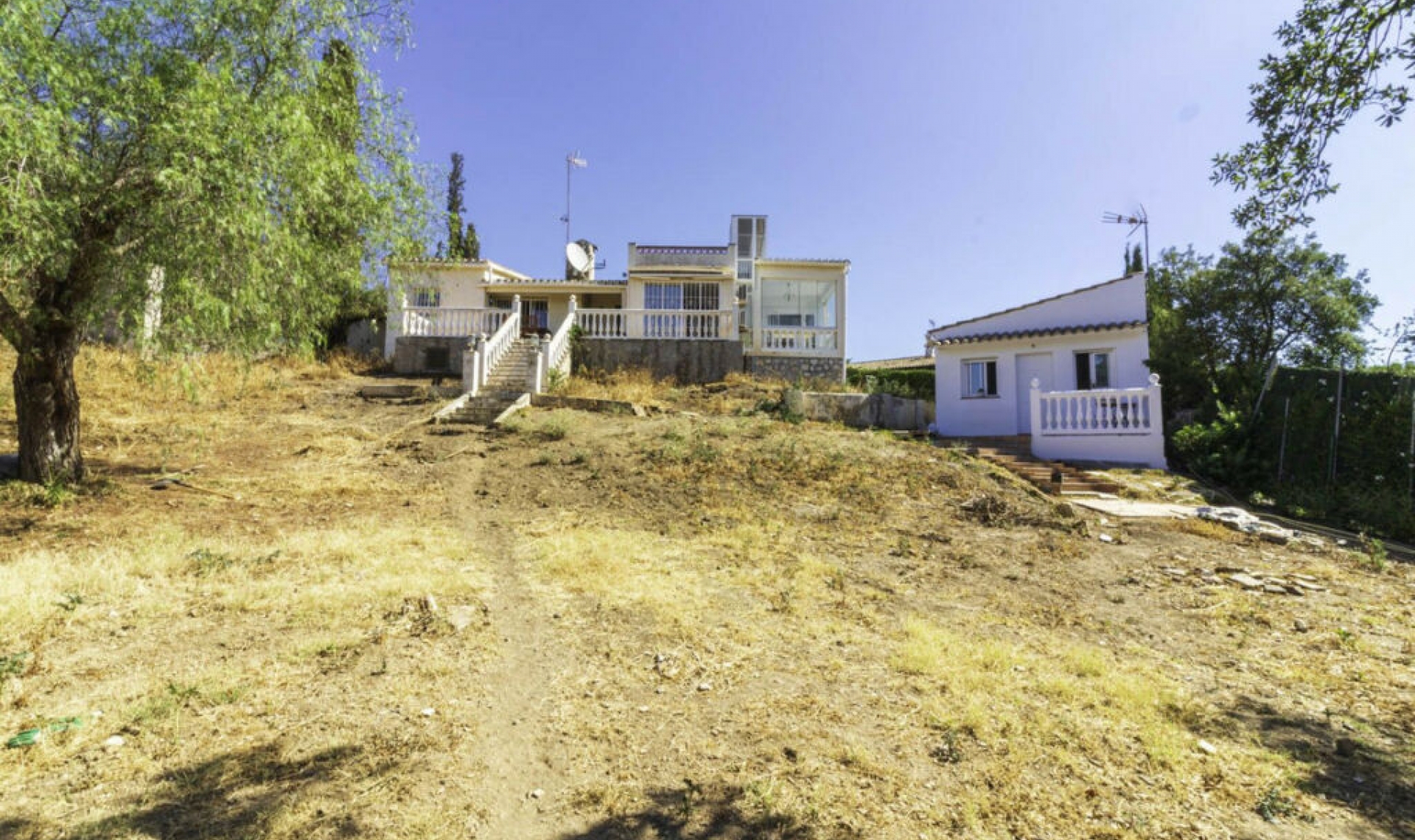 Resale - House -
Elviria