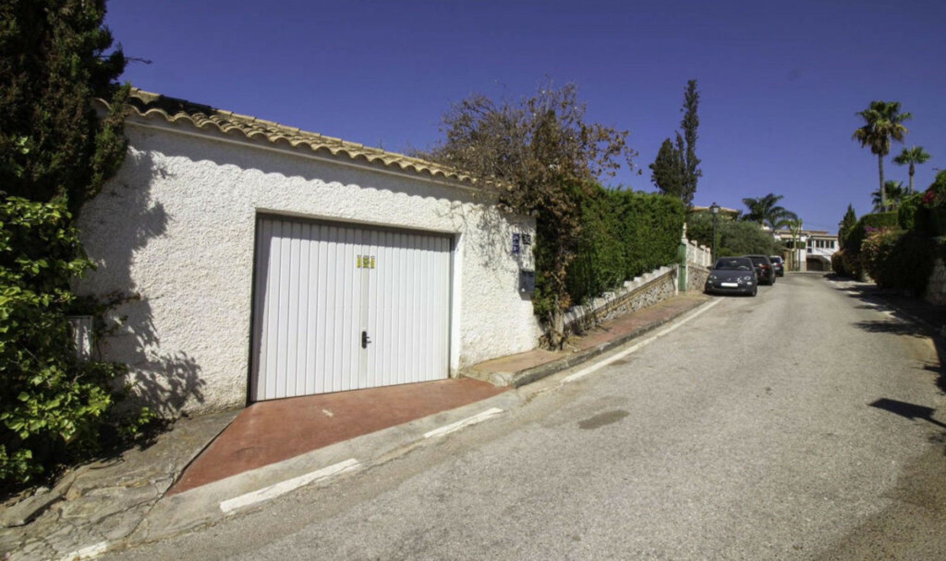 Resale - House -
Elviria