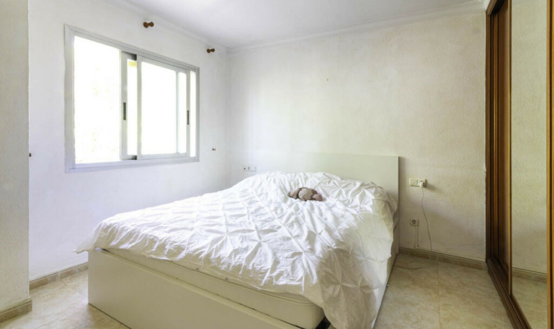 Resale - House -
Elviria