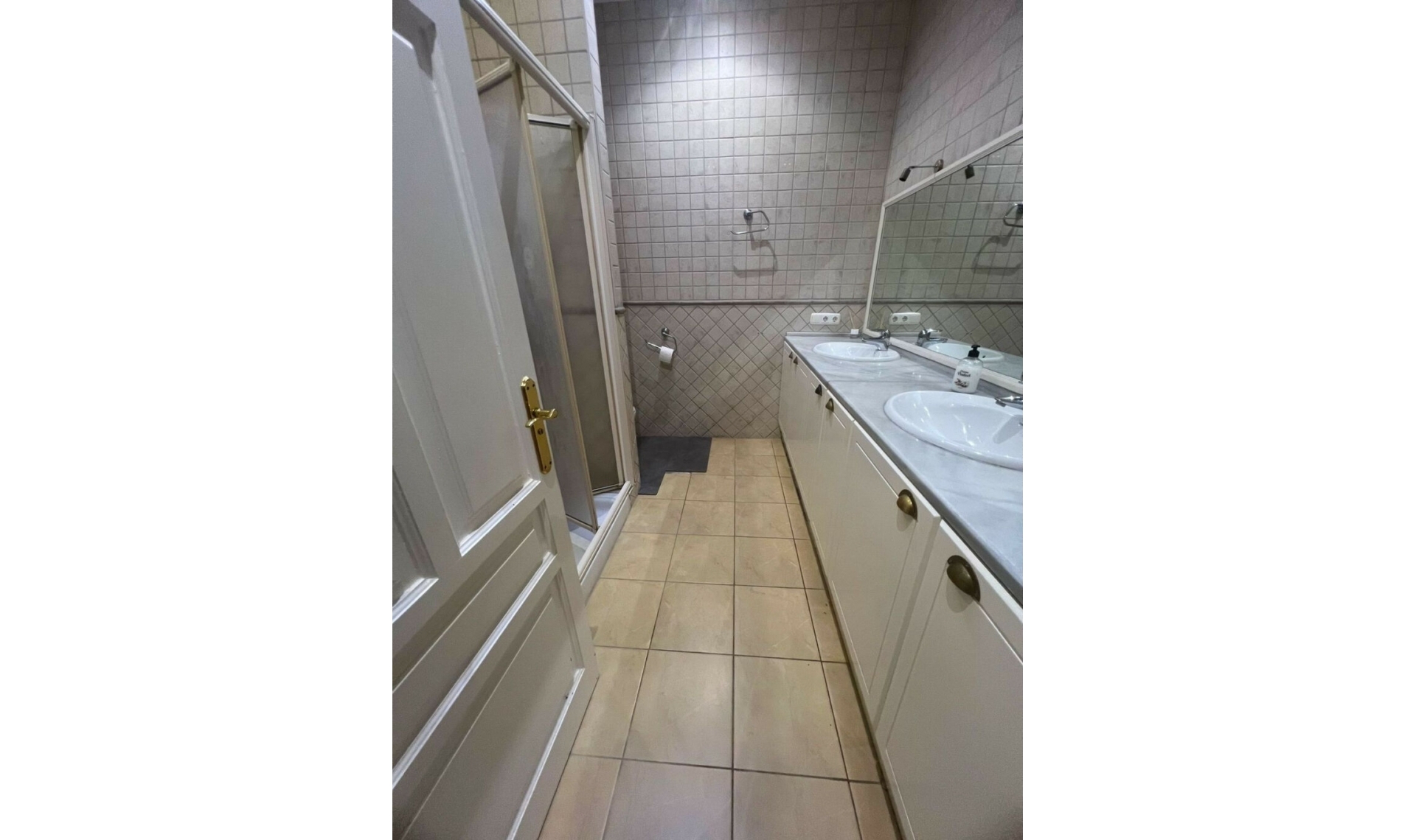 Resale - House -
Elviria