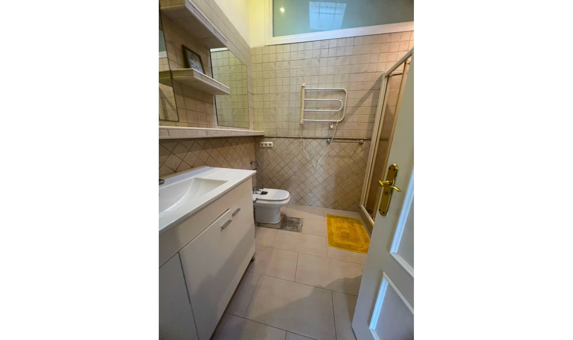 Resale - House -
Elviria