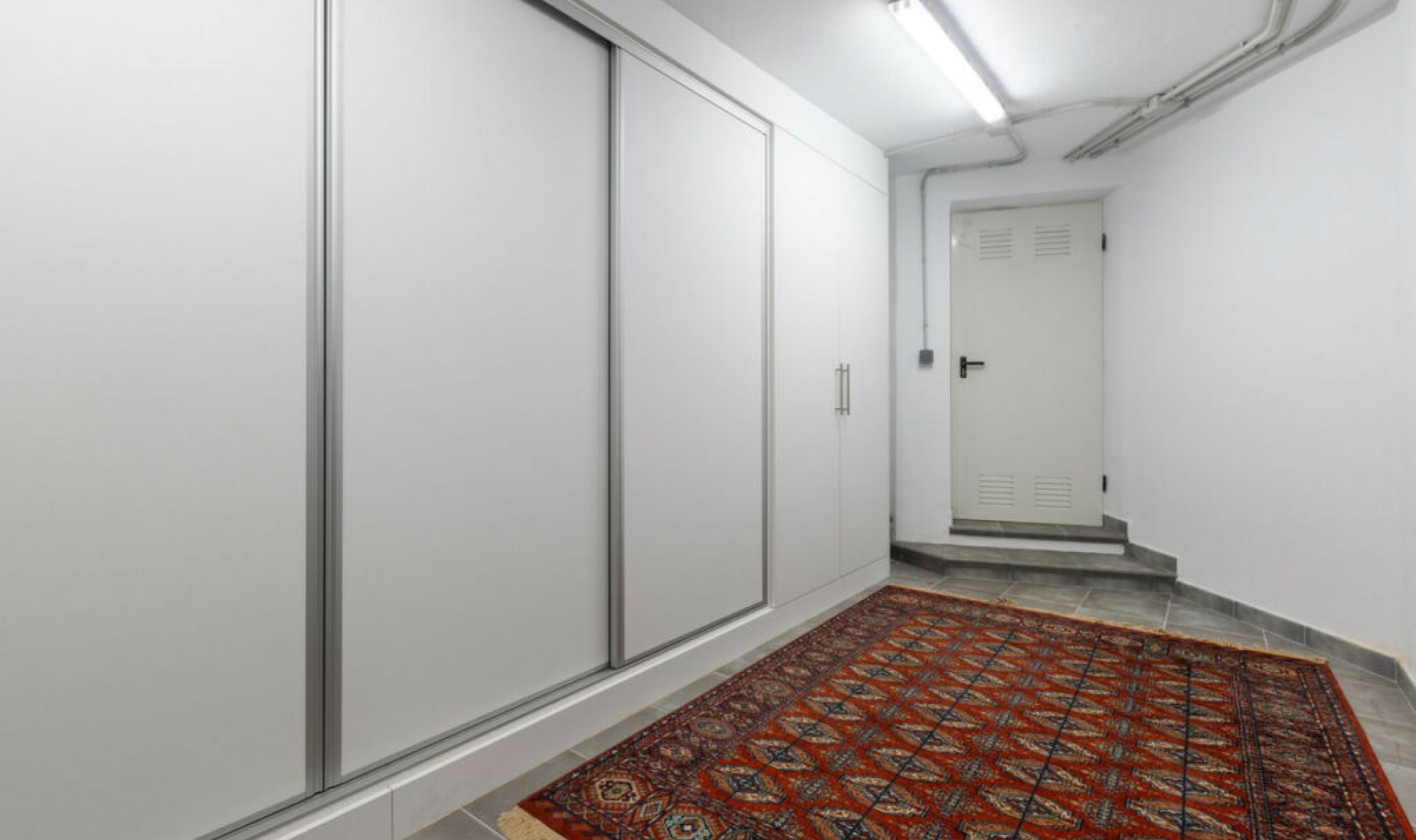 Resale - House -
Elviria