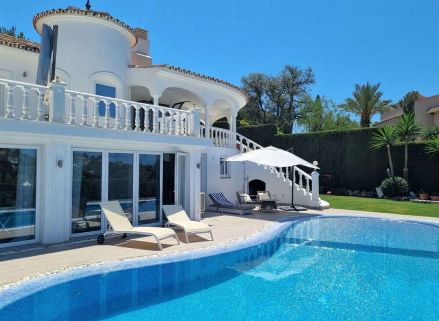 Resale - House -
Elviria