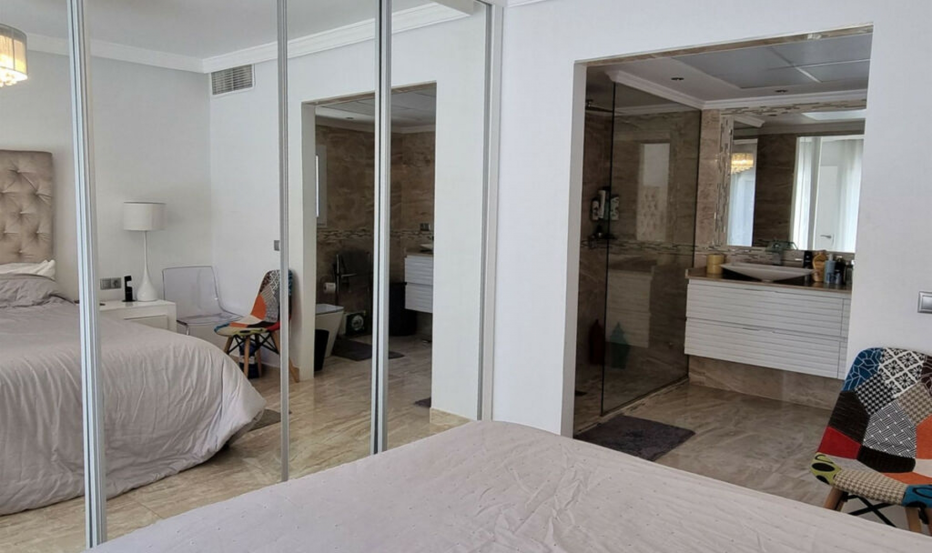 Resale - House -
Elviria