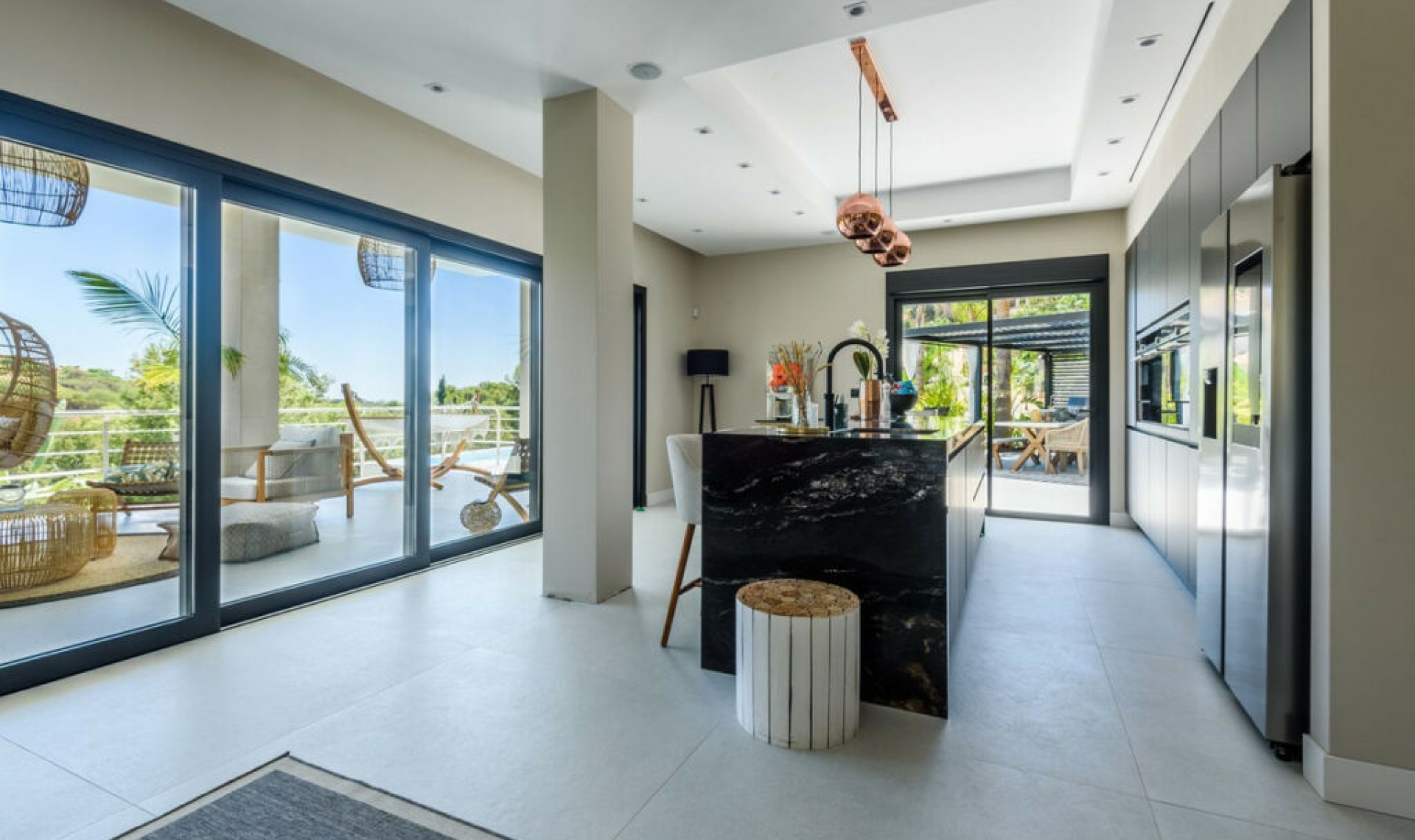 Resale - House -
Elviria