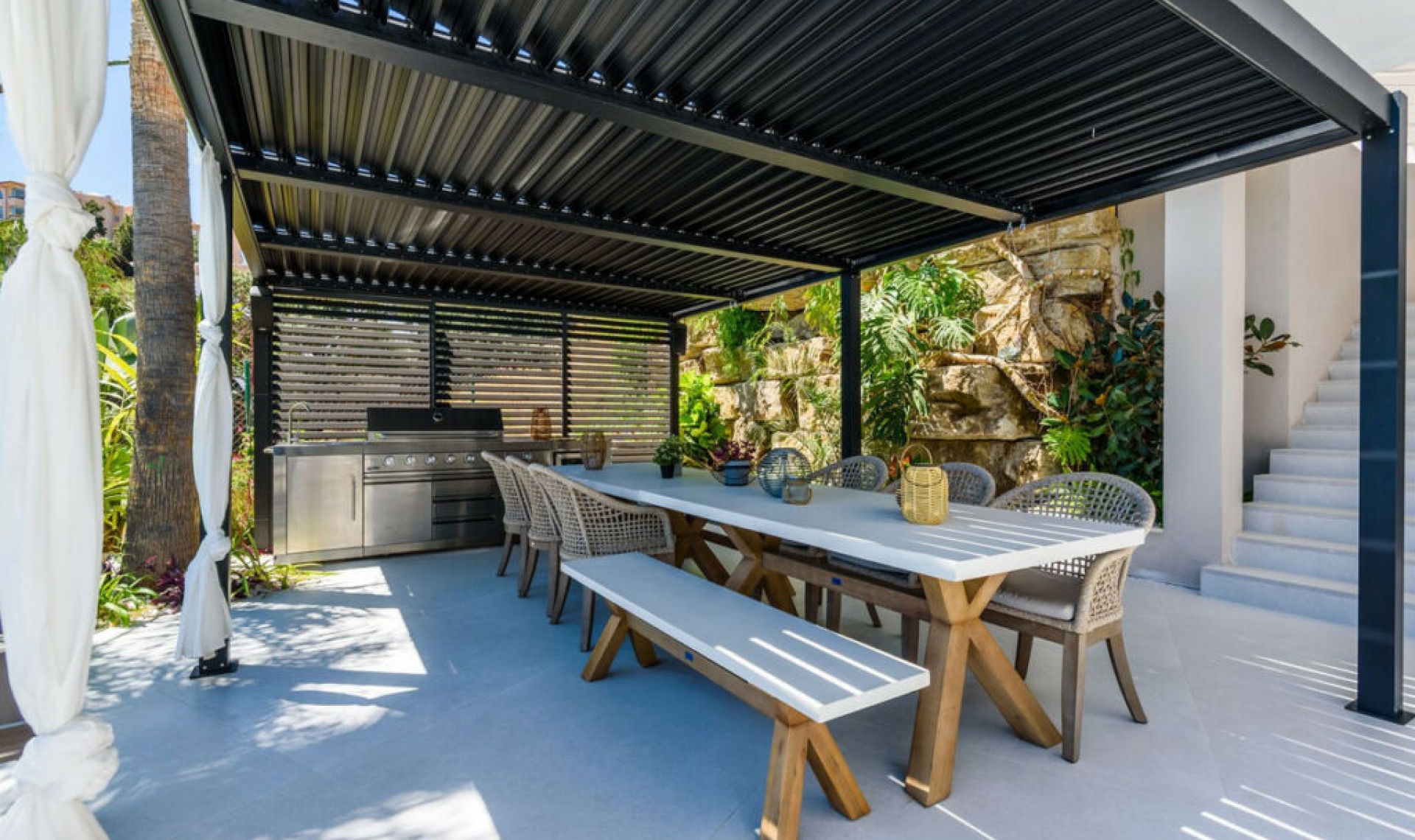 Resale - House -
Elviria