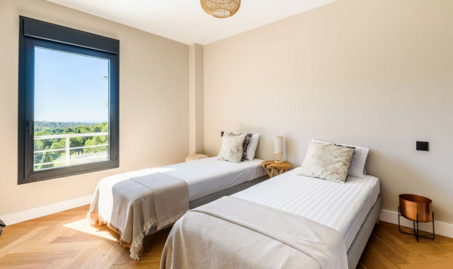 Resale - House -
Elviria