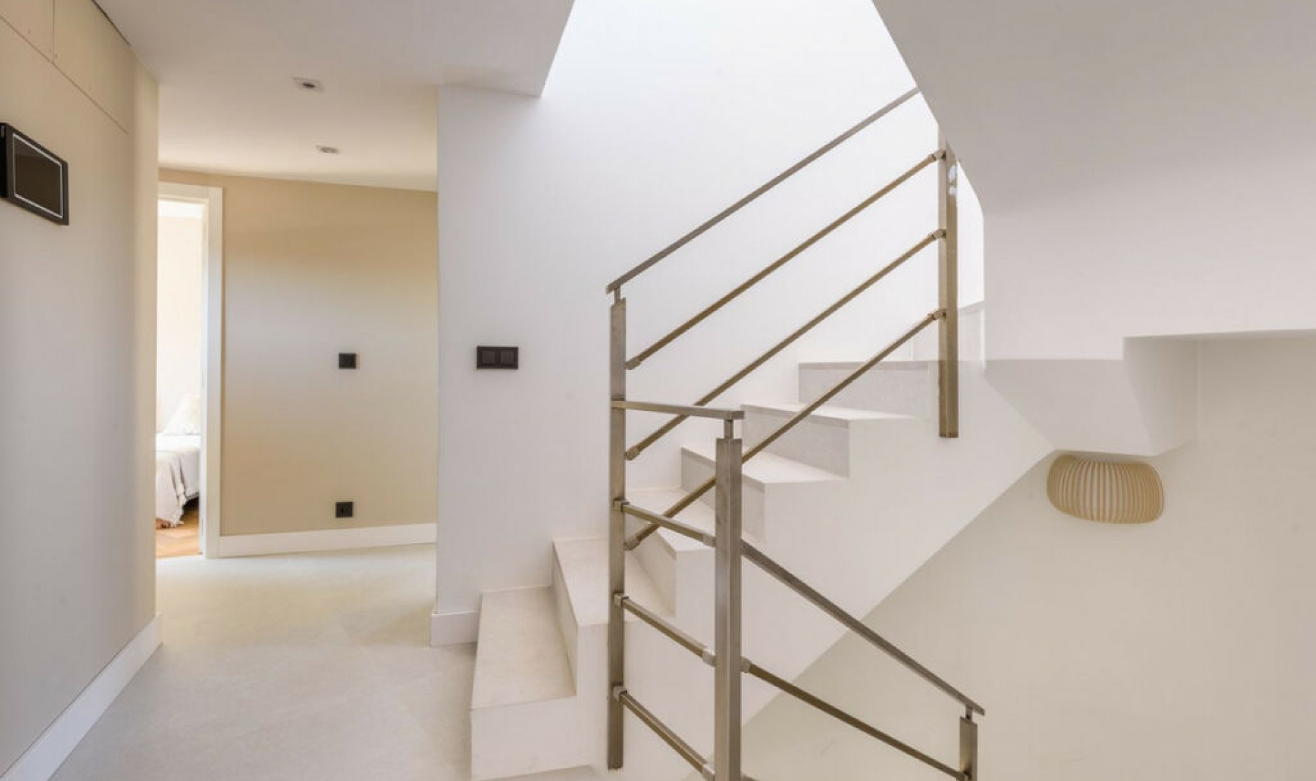 Resale - House -
Elviria