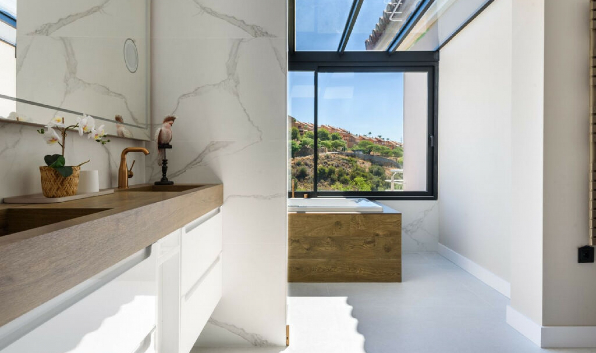 Resale - House -
Elviria