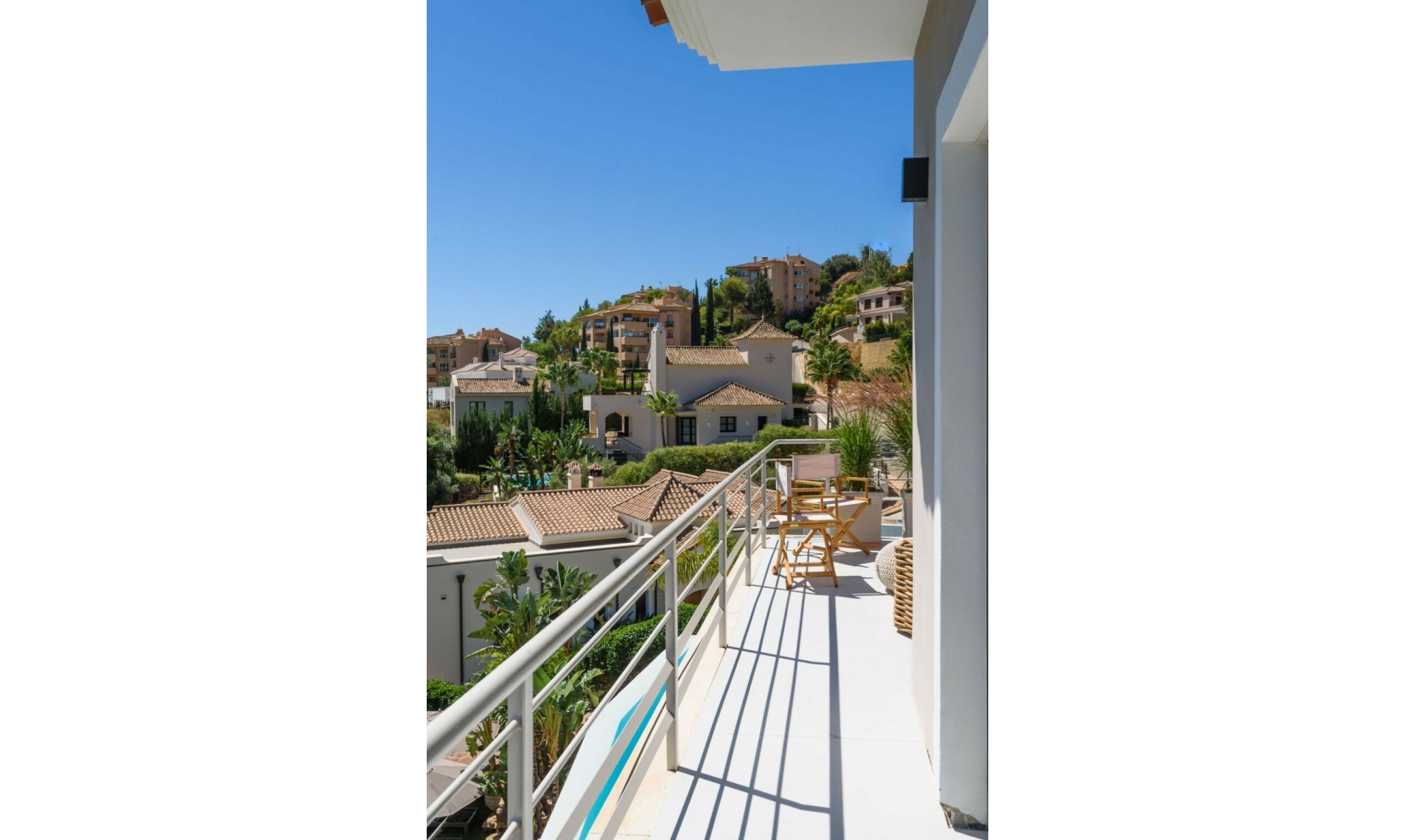 Resale - House -
Elviria