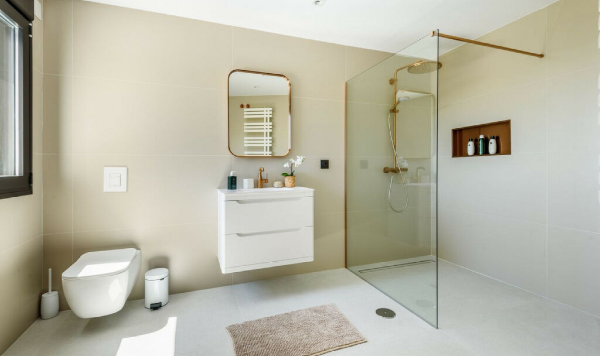 Resale - House -
Elviria