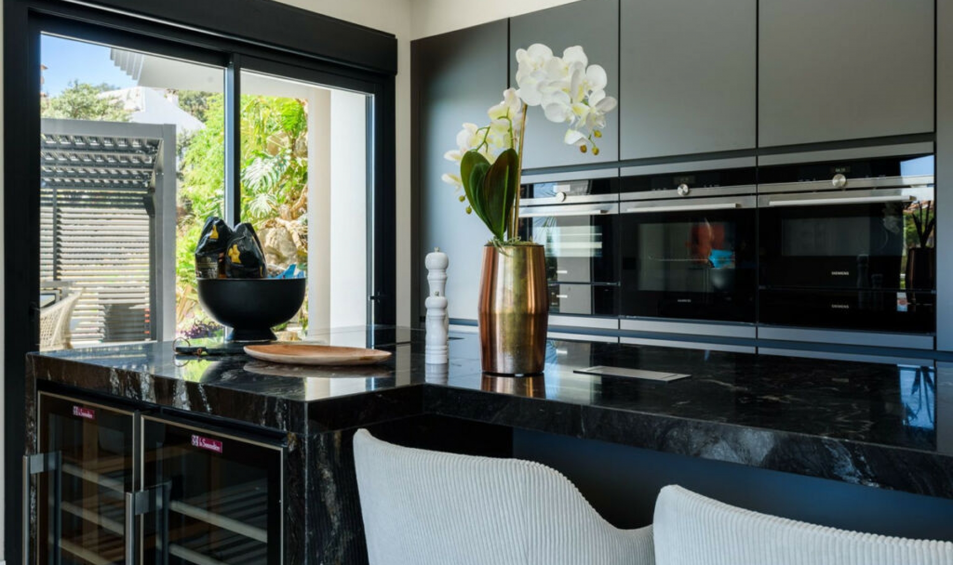 Resale - House -
Elviria