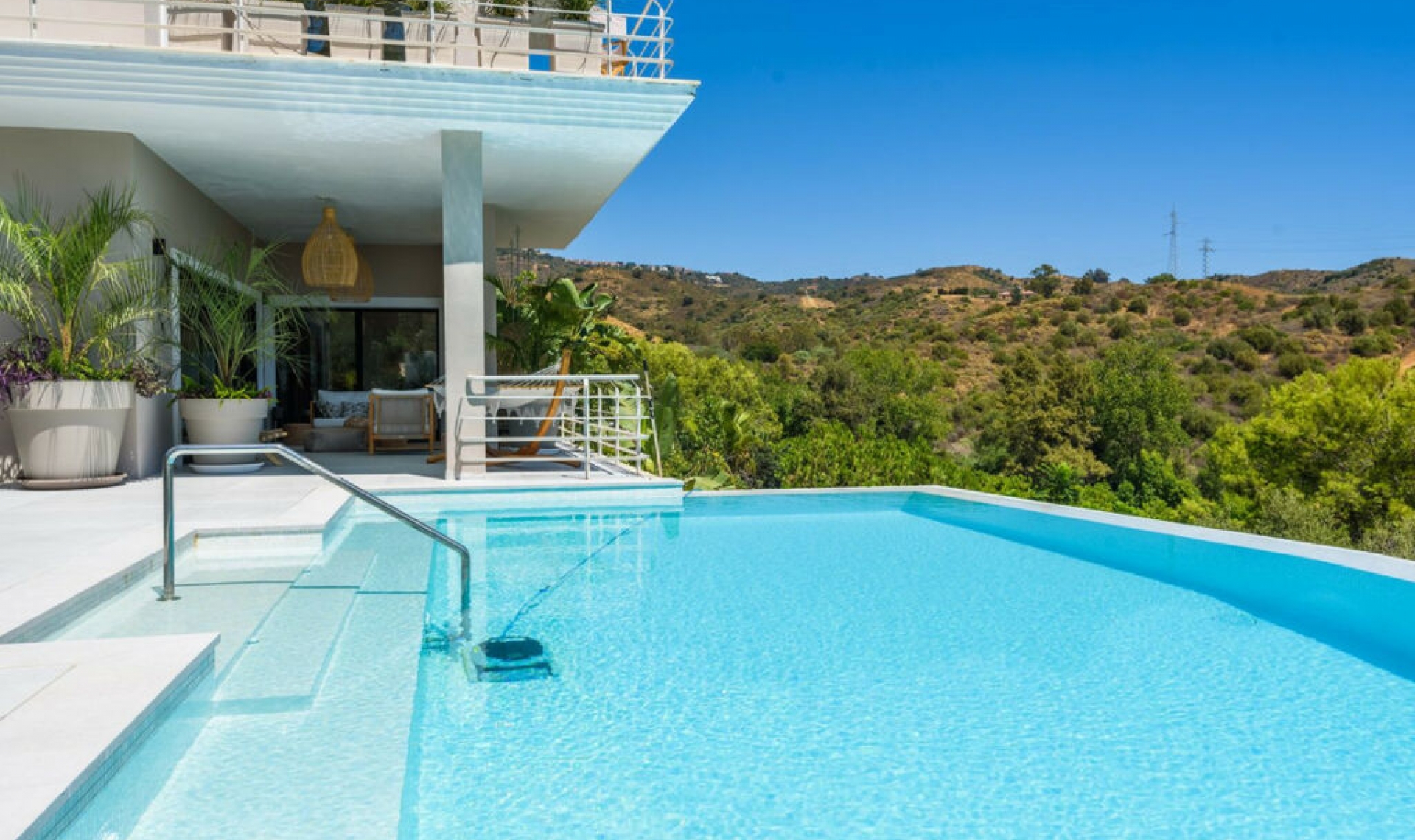 Resale - House -
Elviria