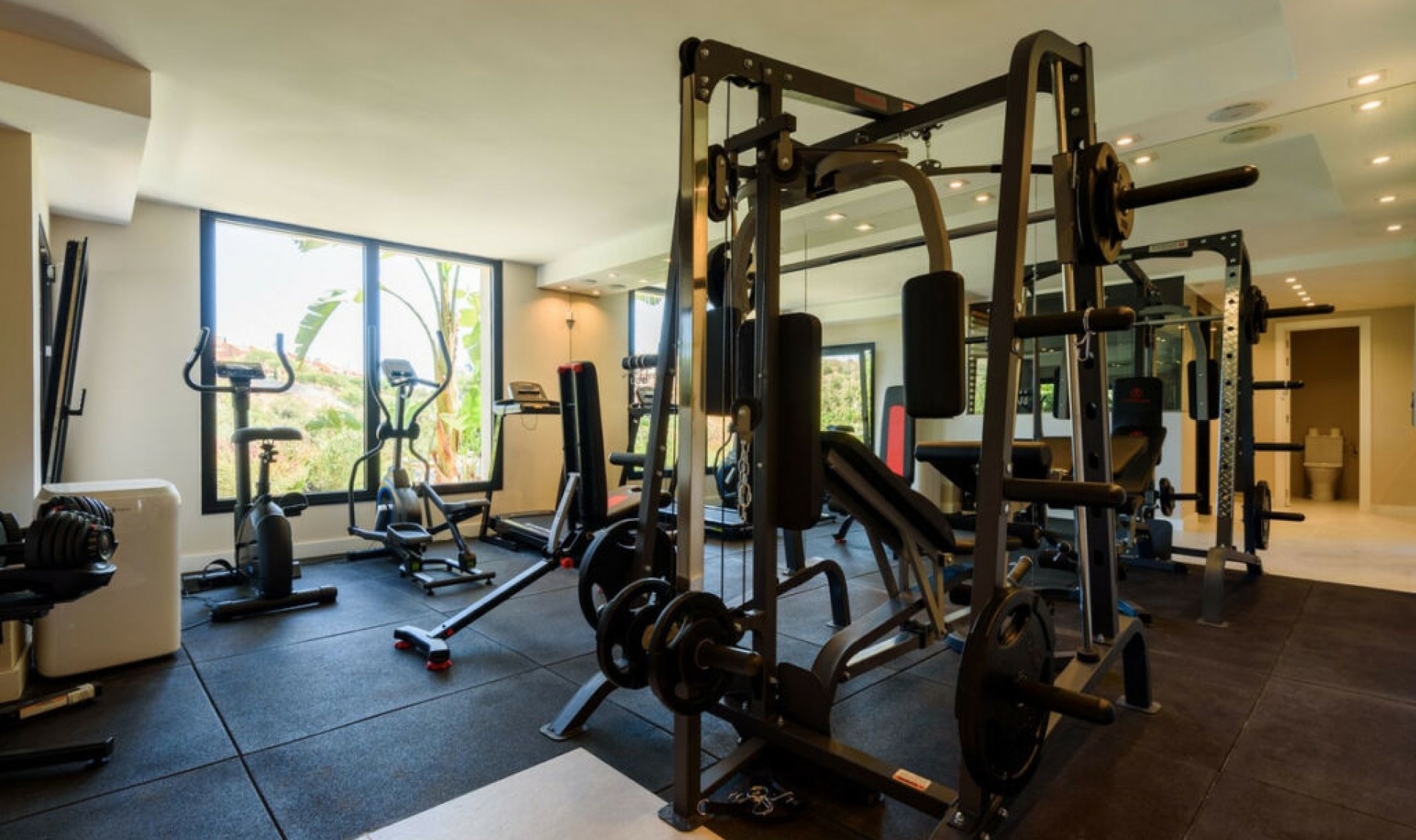 Resale - House -
Elviria