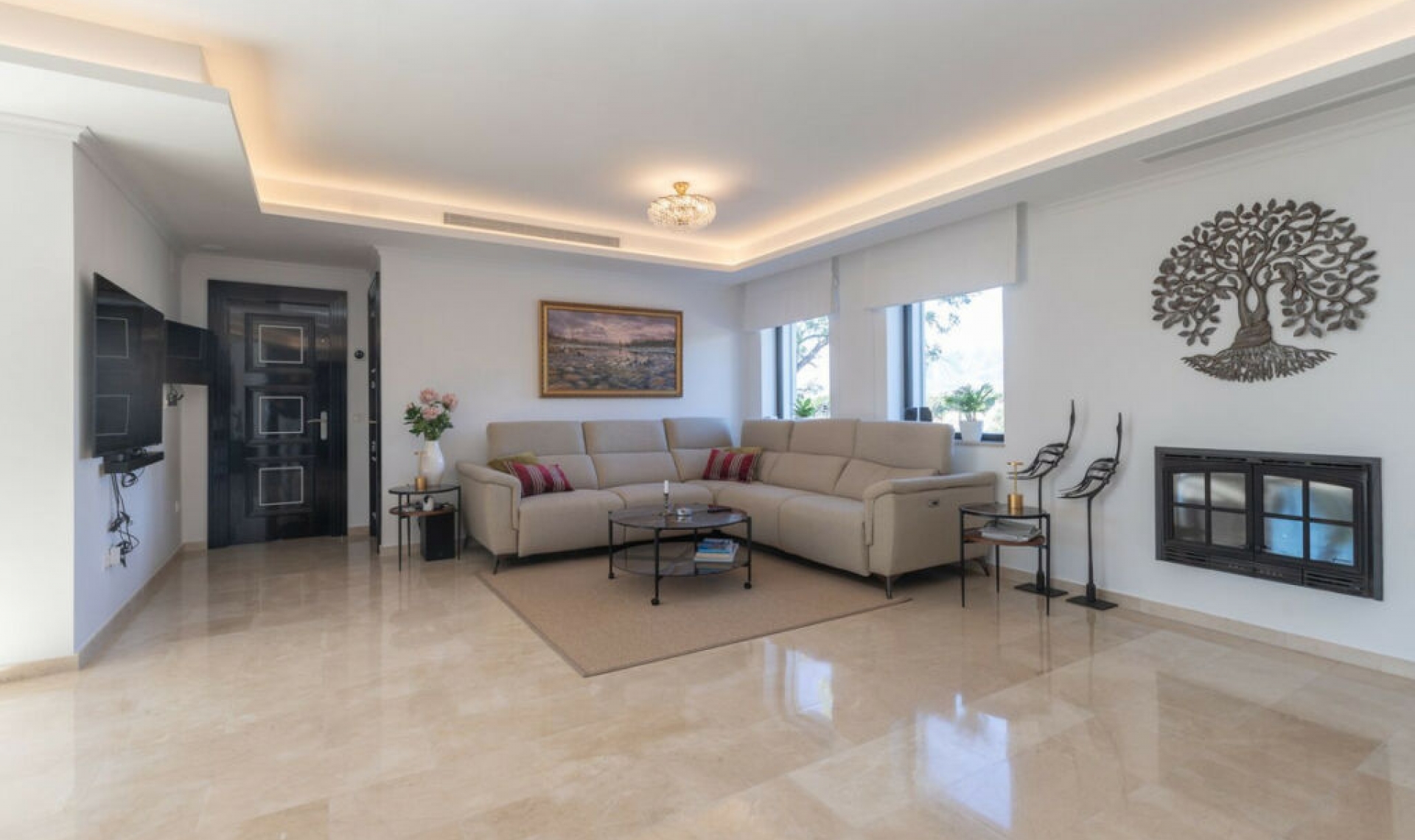 Resale - House -
Elviria