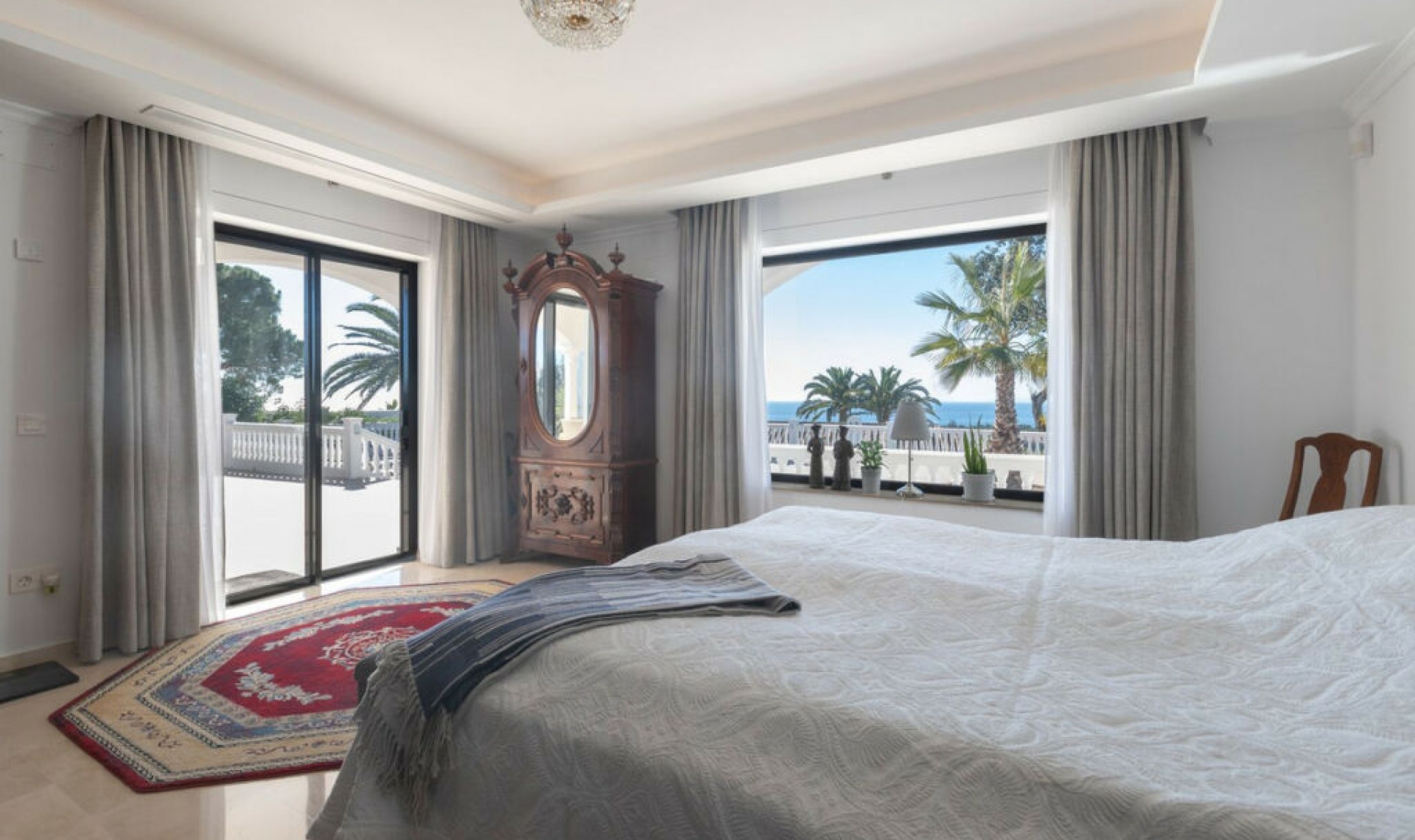 Resale - House -
Elviria