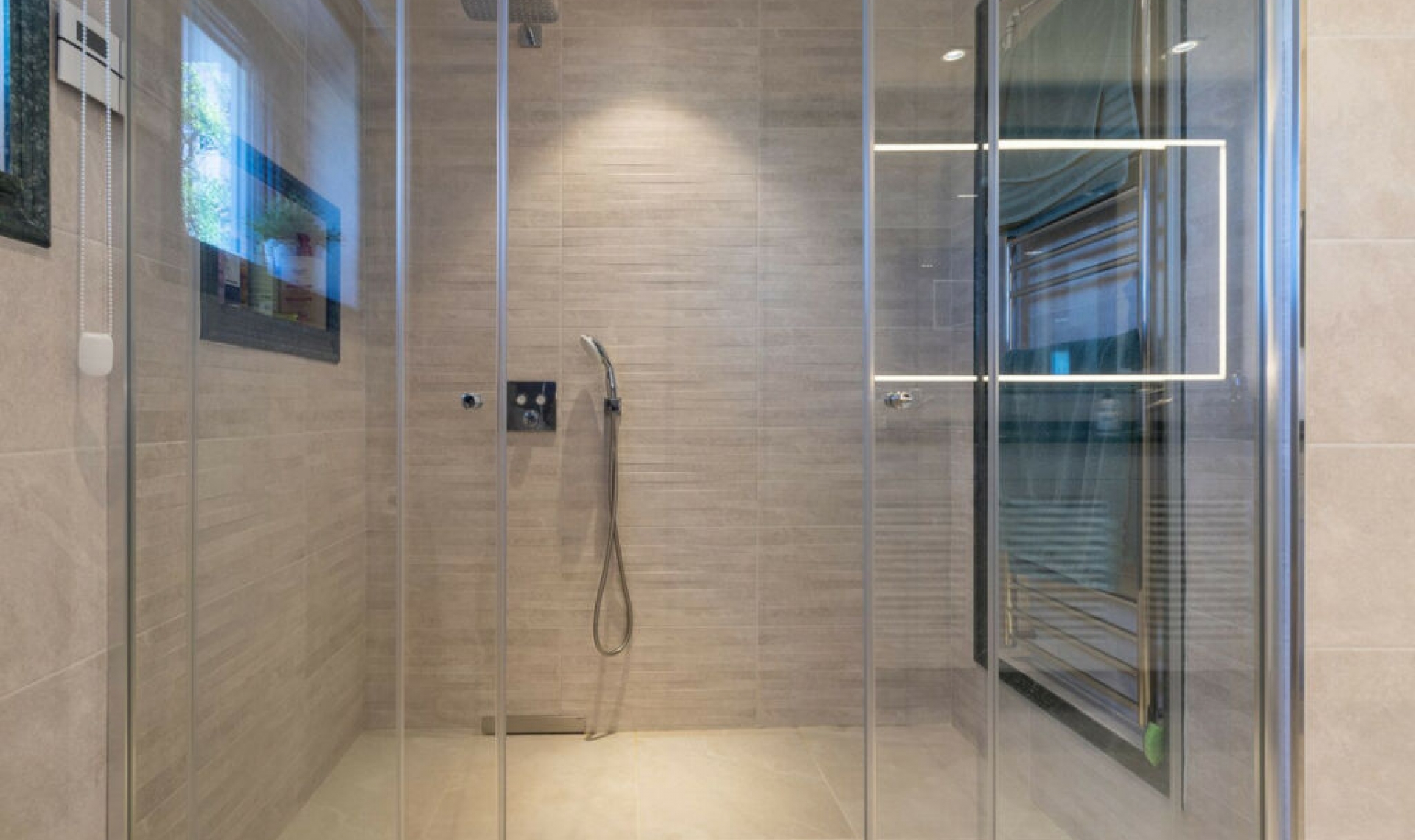 Resale - House -
Elviria