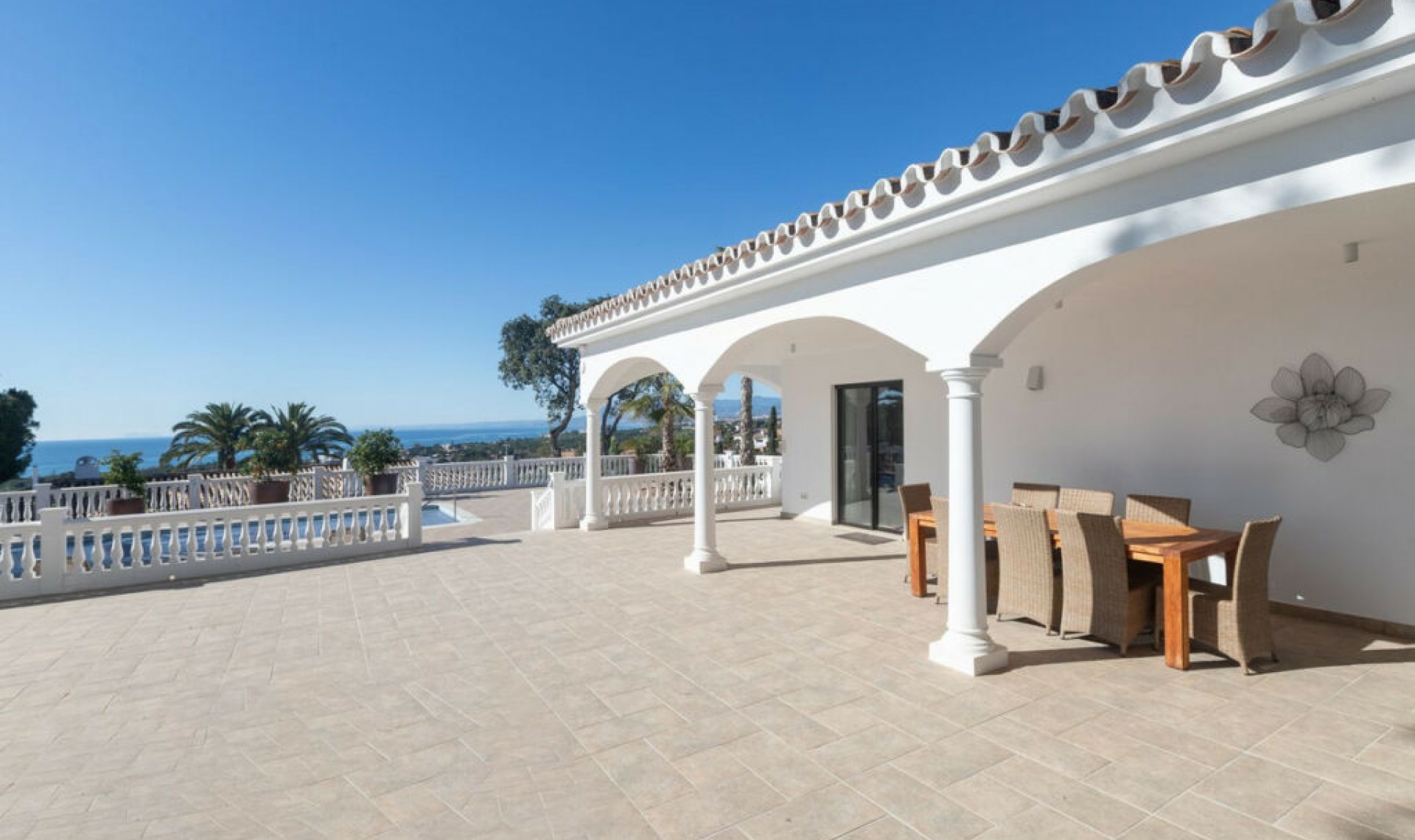 Resale - House -
Elviria