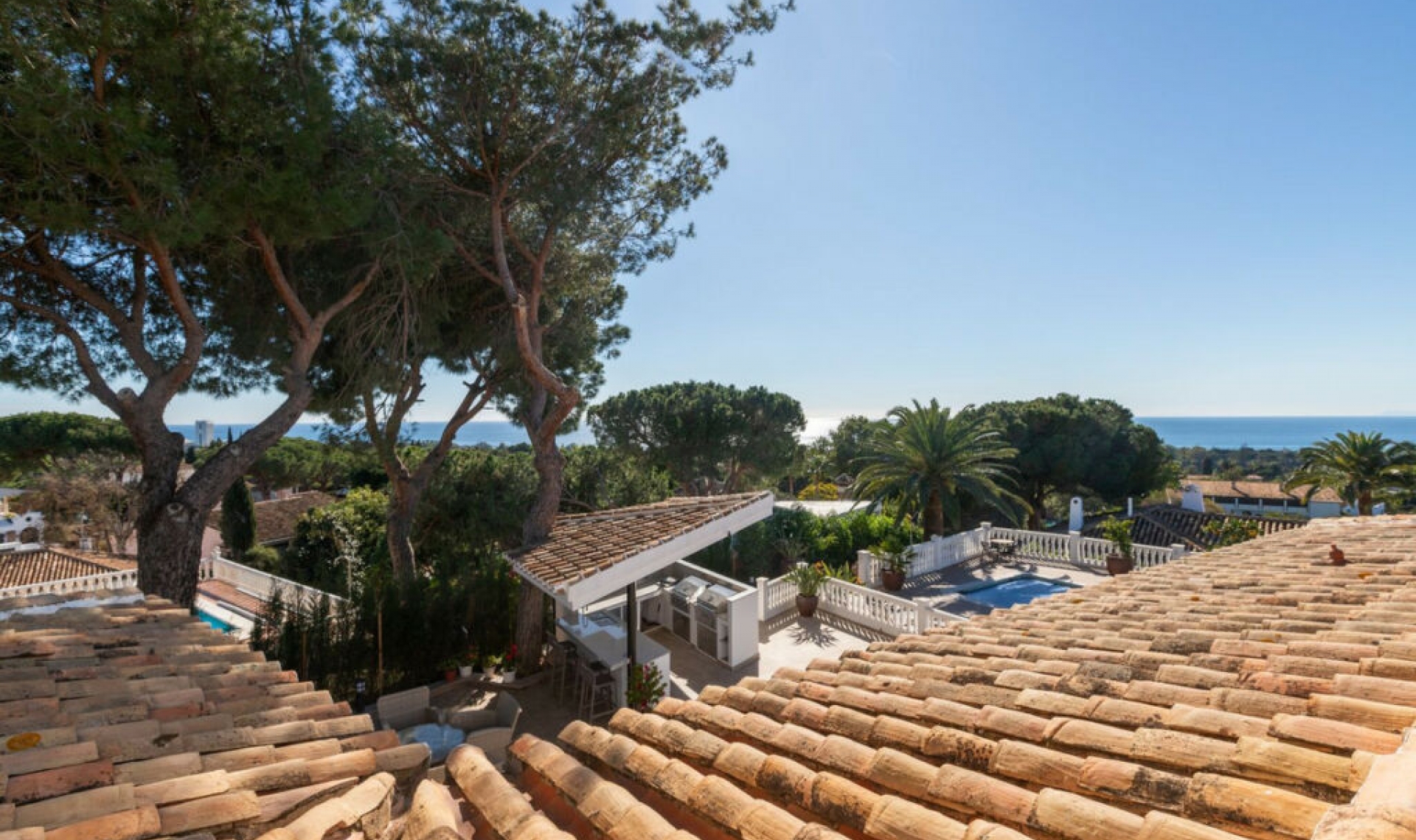 Resale - House -
Elviria