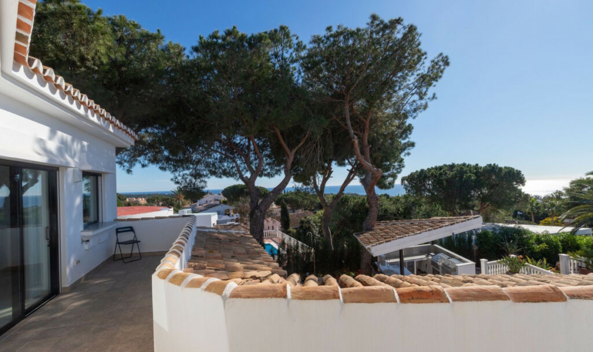 Resale - House -
Elviria