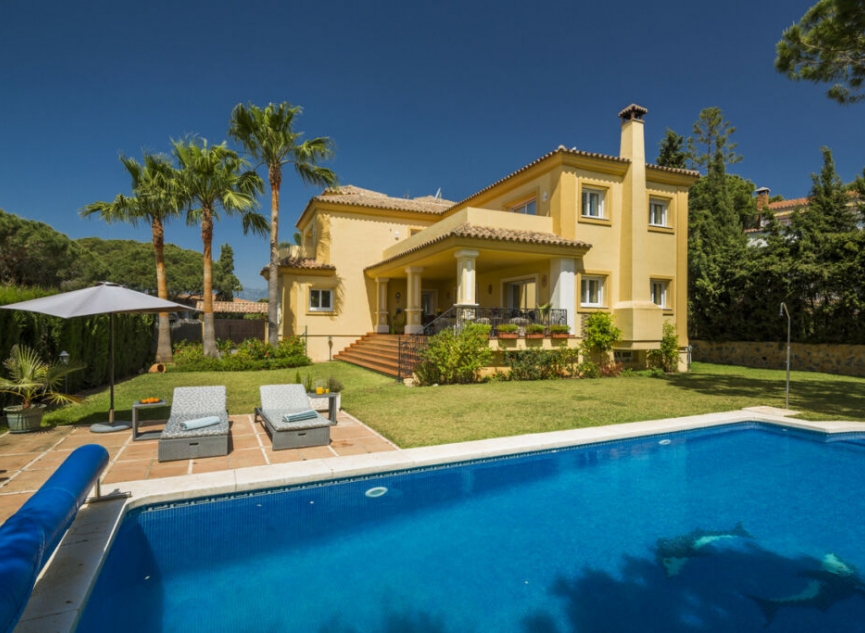 Resale - House -
Elviria