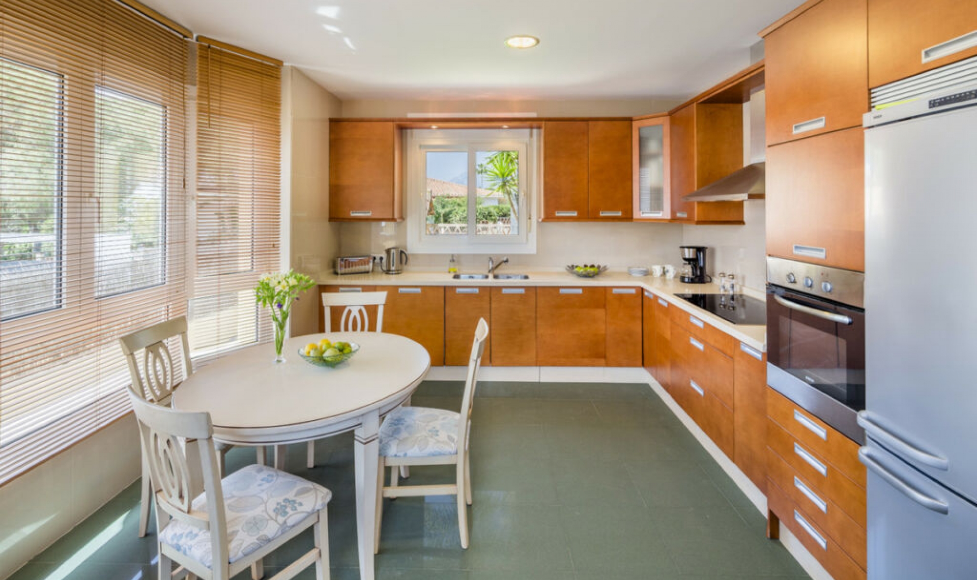 Resale - House -
Elviria