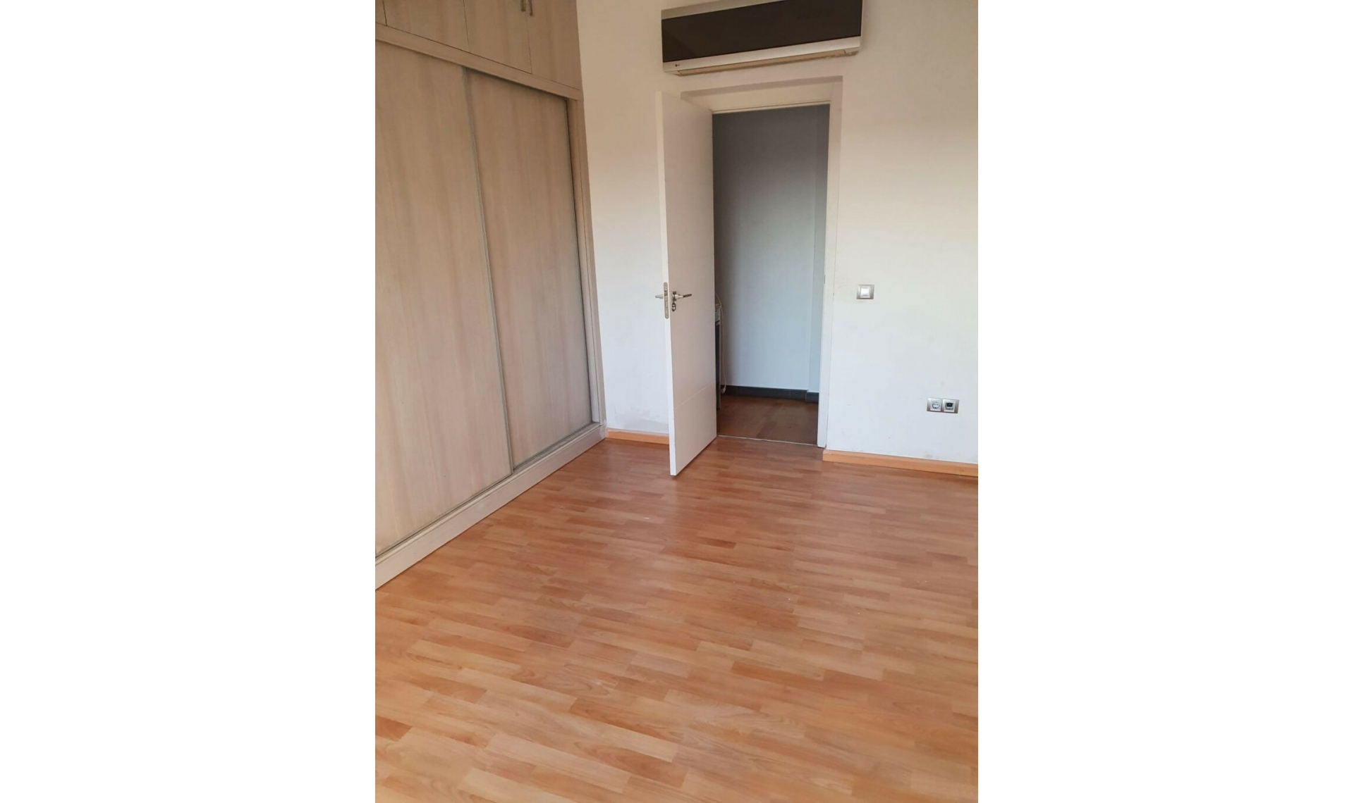 Resale - House -
Elviria