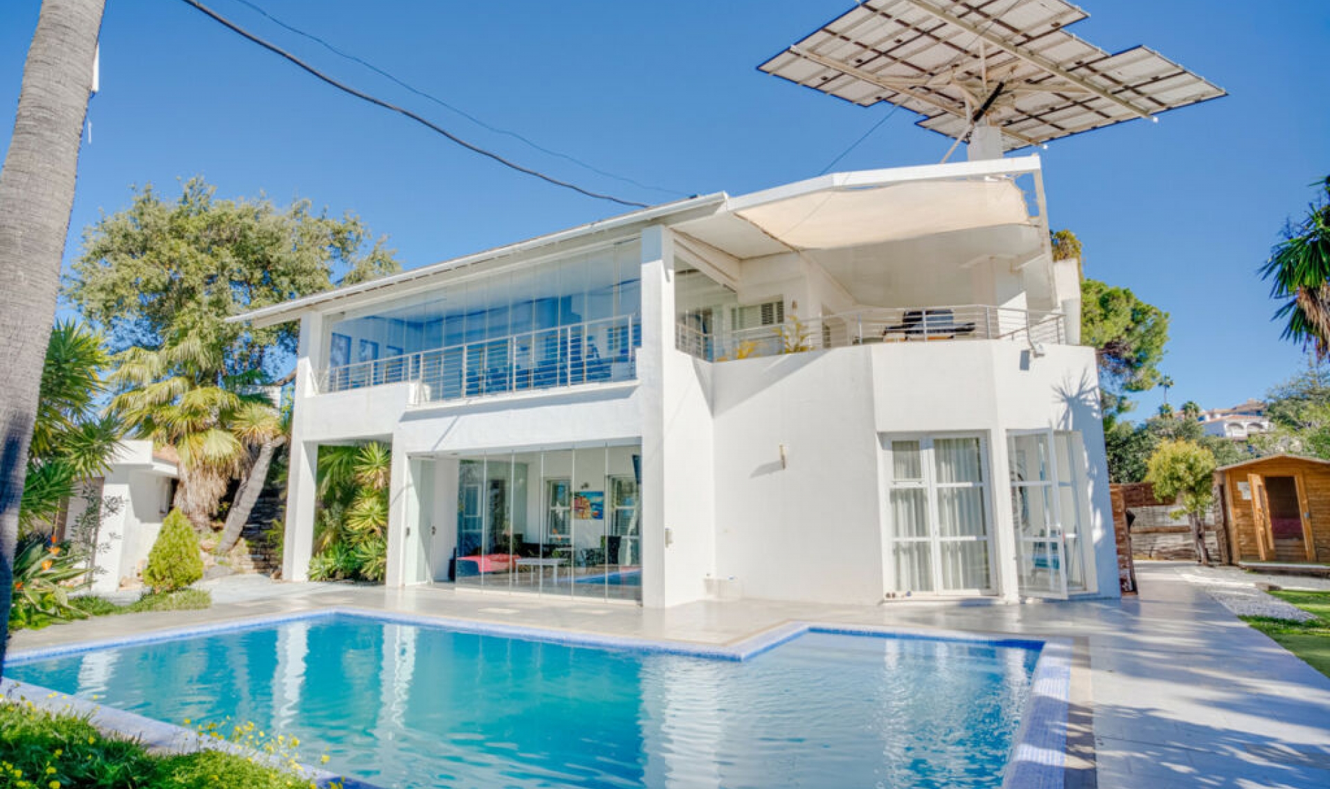 Resale - House -
Elviria