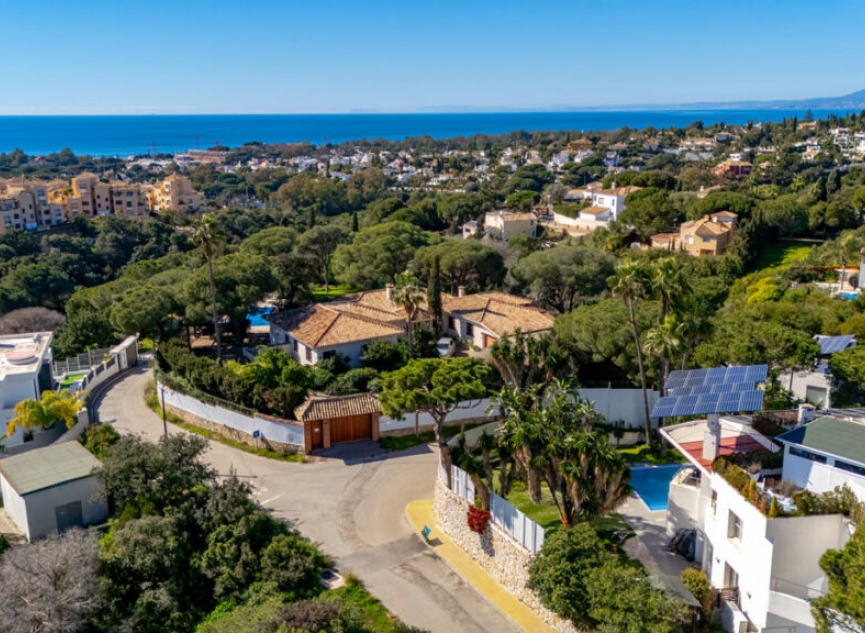 Resale - House -
Elviria