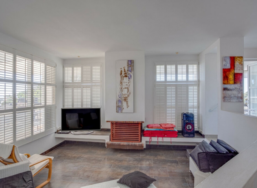 Resale - House -
Elviria