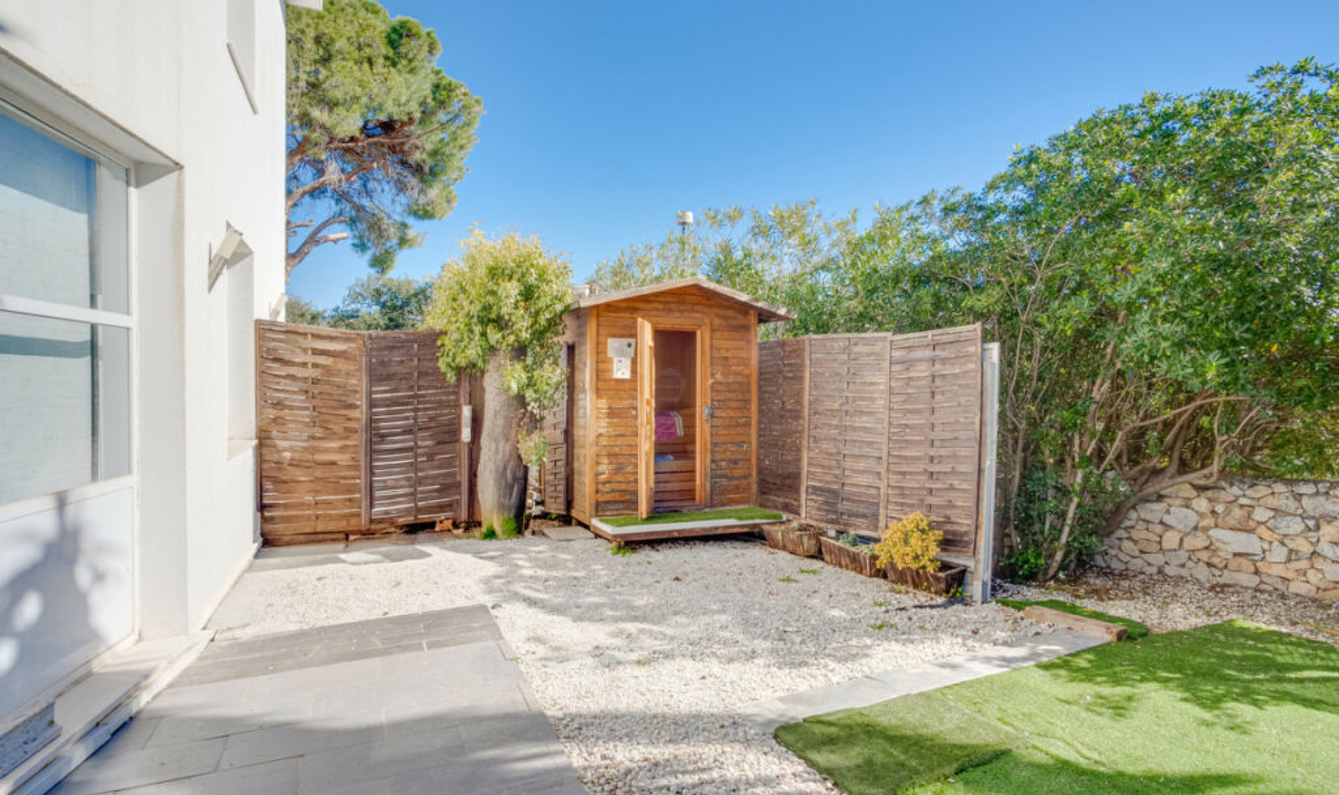 Resale - House -
Elviria