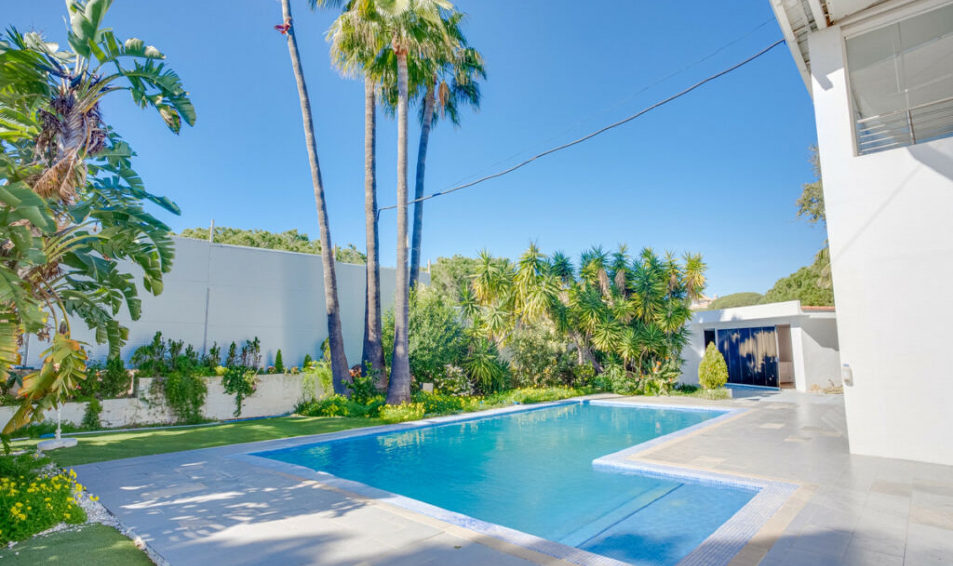 Resale - House -
Elviria