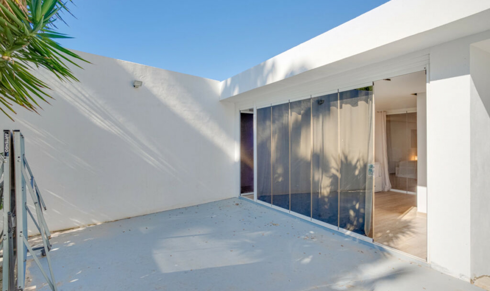 Resale - House -
Elviria