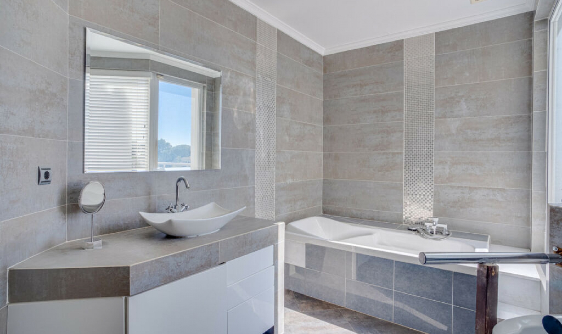 Resale - House -
Elviria