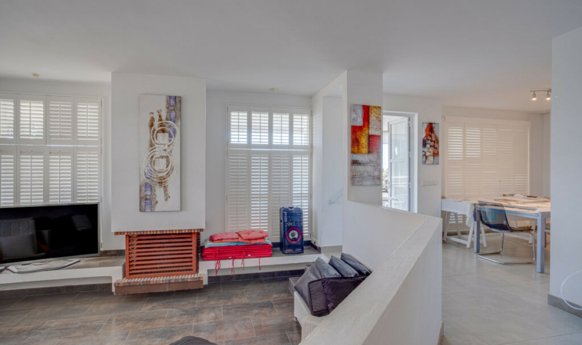 Resale - House -
Elviria