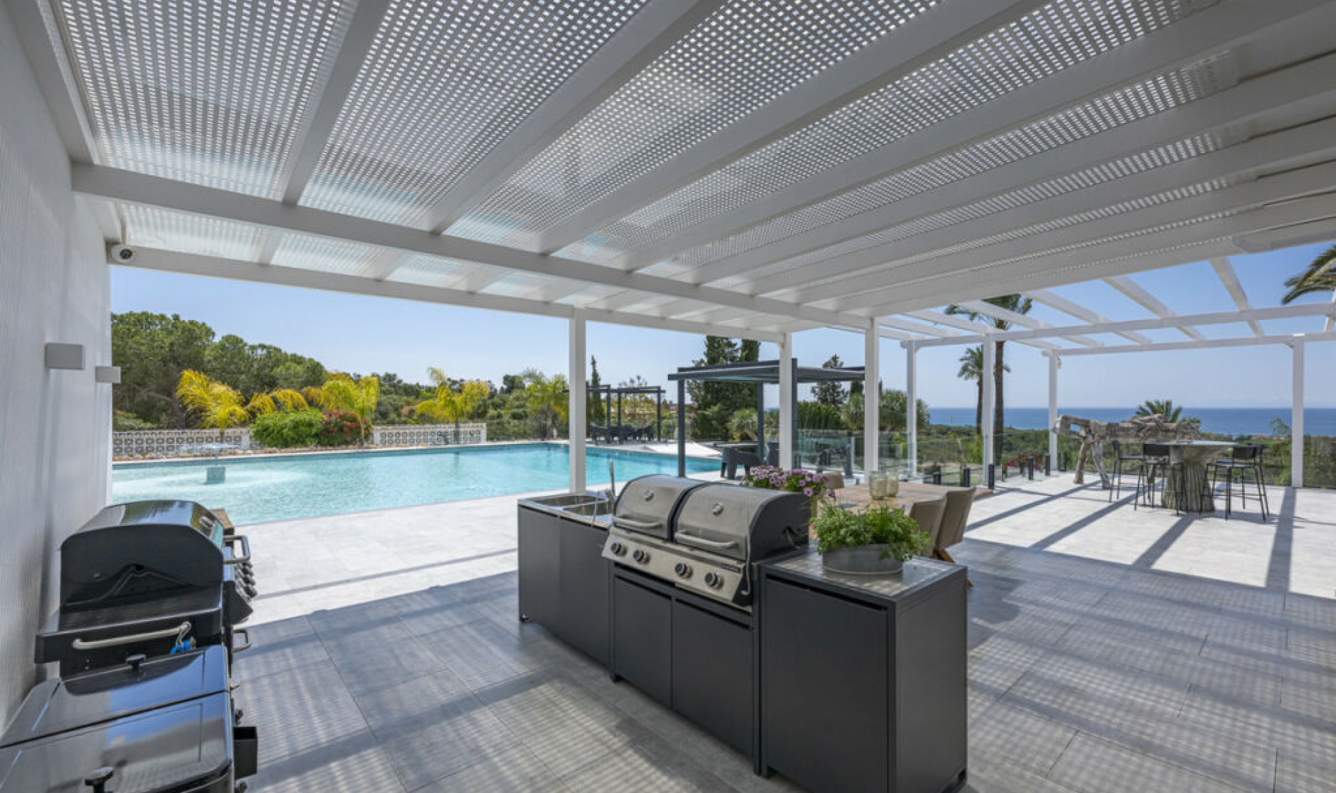 Resale - House -
Elviria