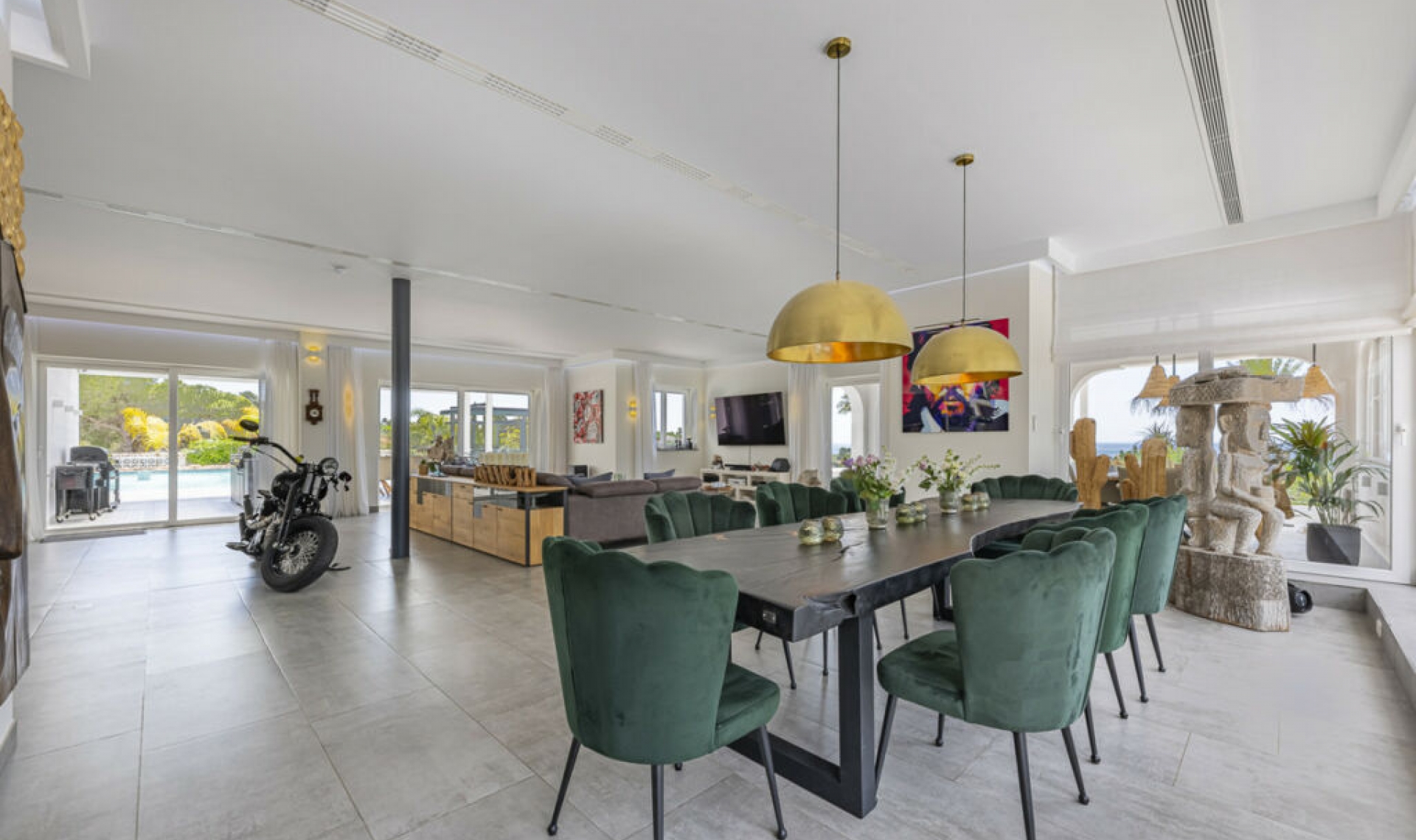 Resale - House -
Elviria