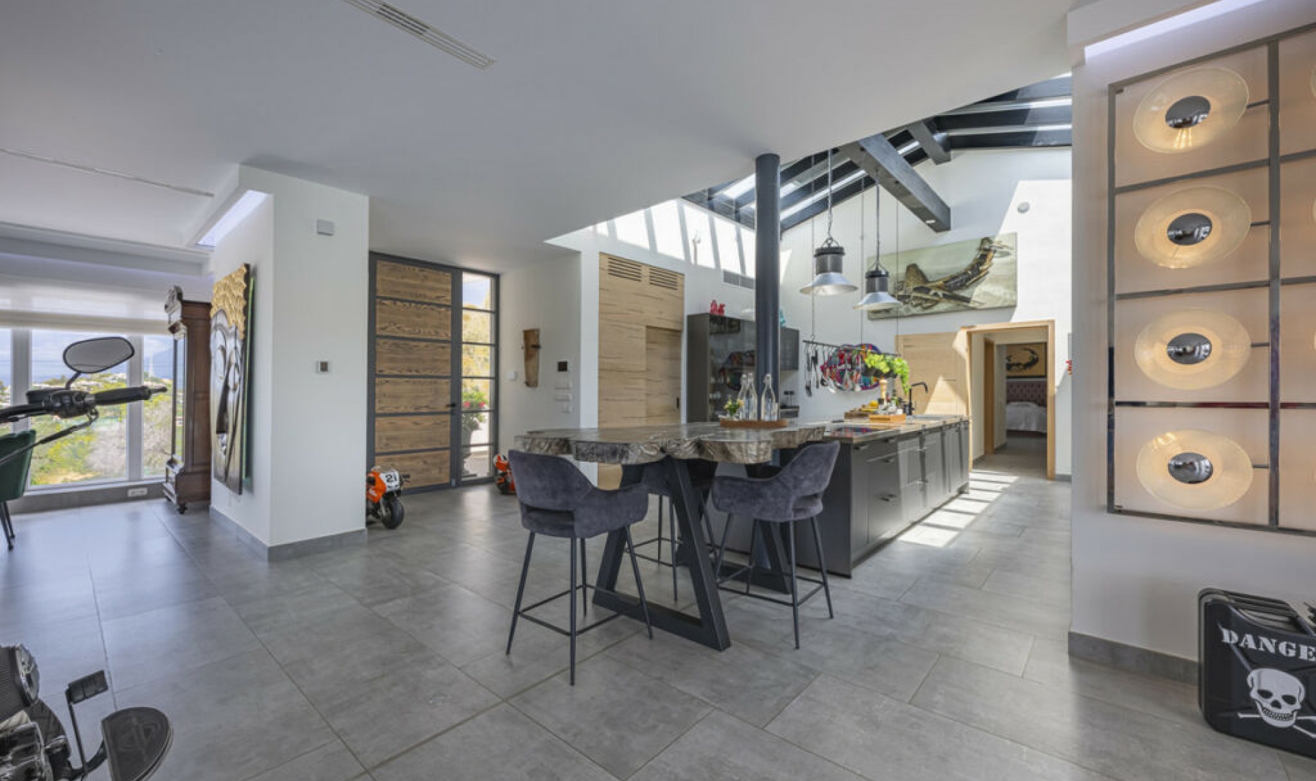 Resale - House -
Elviria