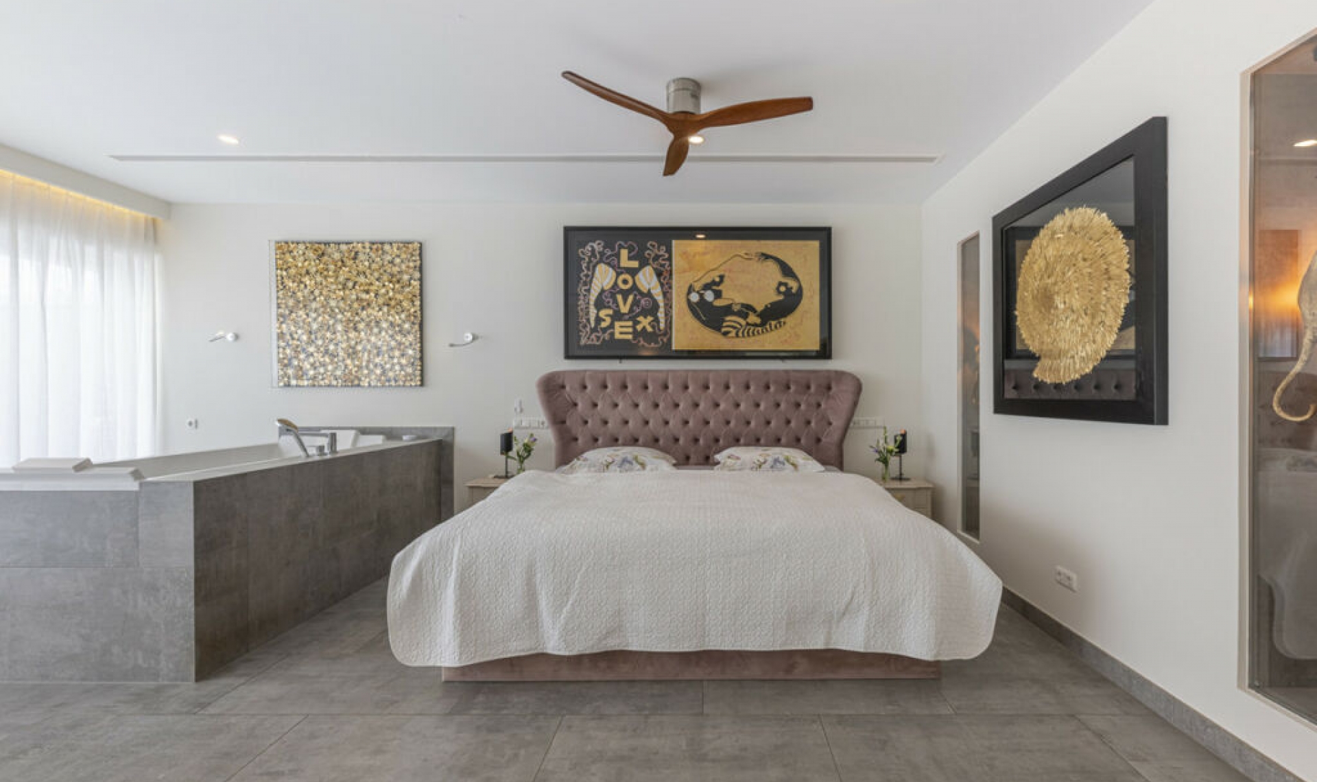 Resale - House -
Elviria